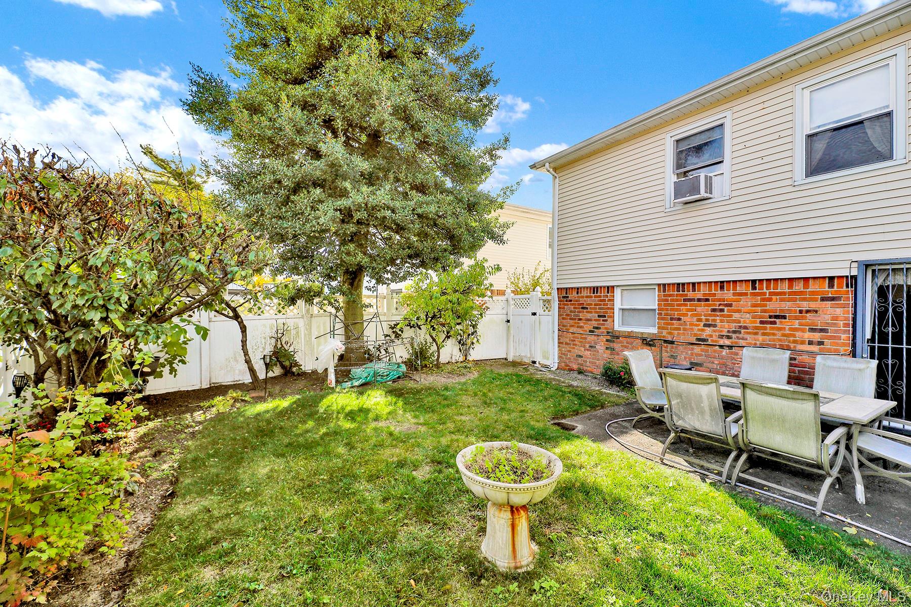 #6 photo, 32-32 Plunkett Avenue, Far Rockaway , NY 11691