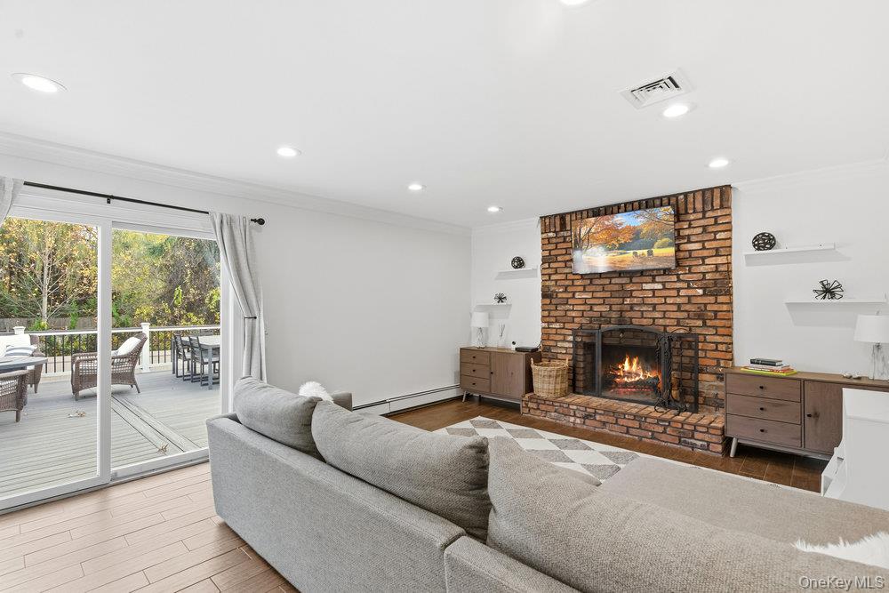 #9 photo, 1330 Bea Court, East Meadow , NY 11554