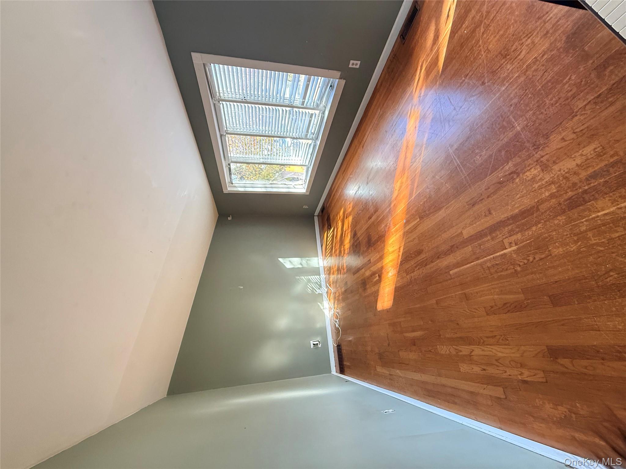 #3 photo, 7 Kristin Court, Bay Shore , NY 11706