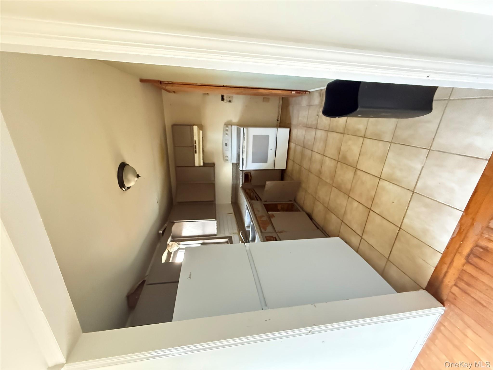 #6 photo, 7 Kristin Court, Bay Shore , NY 11706