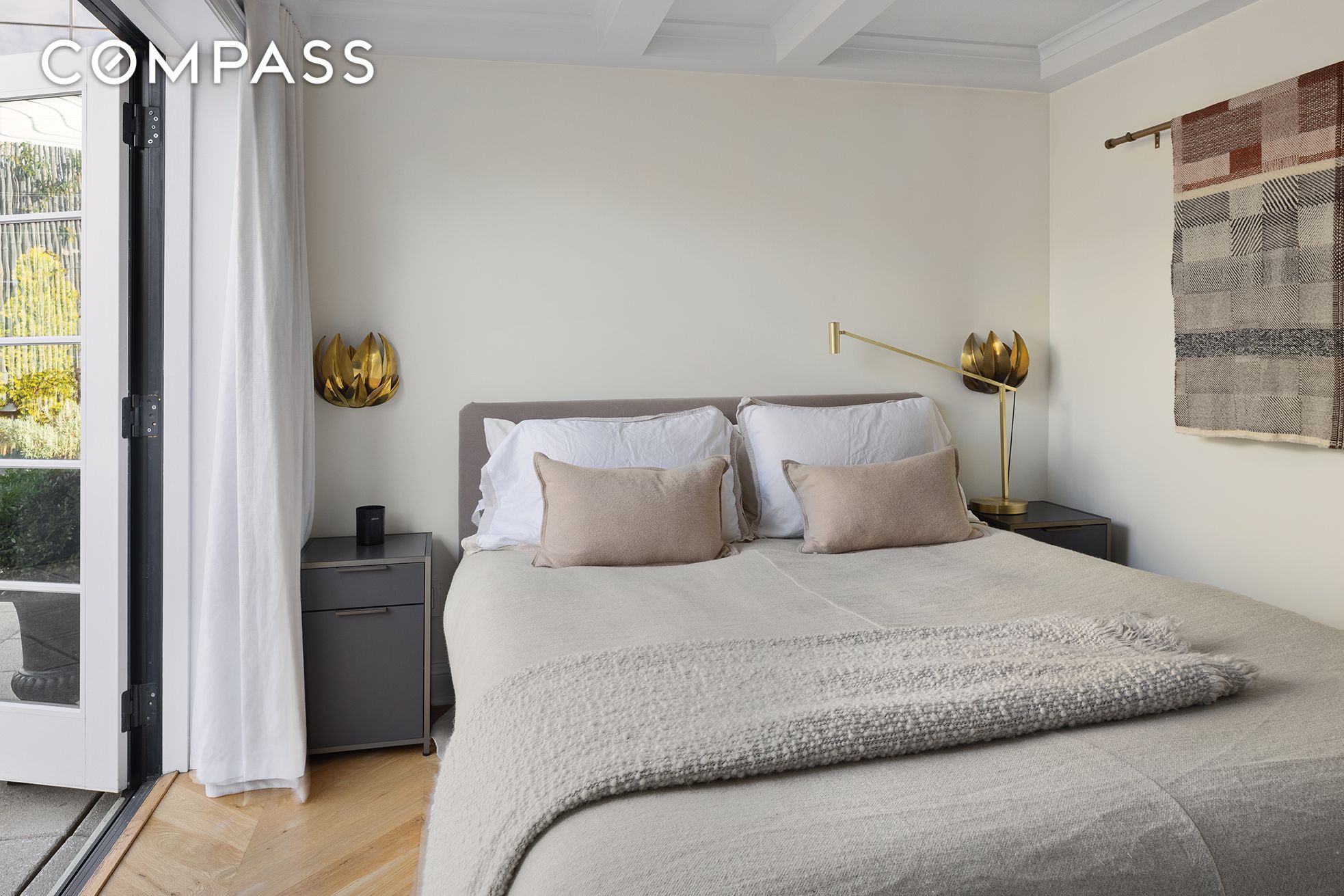 #8 photo, 21 E 22nd Street, Flatiron , NY 10010