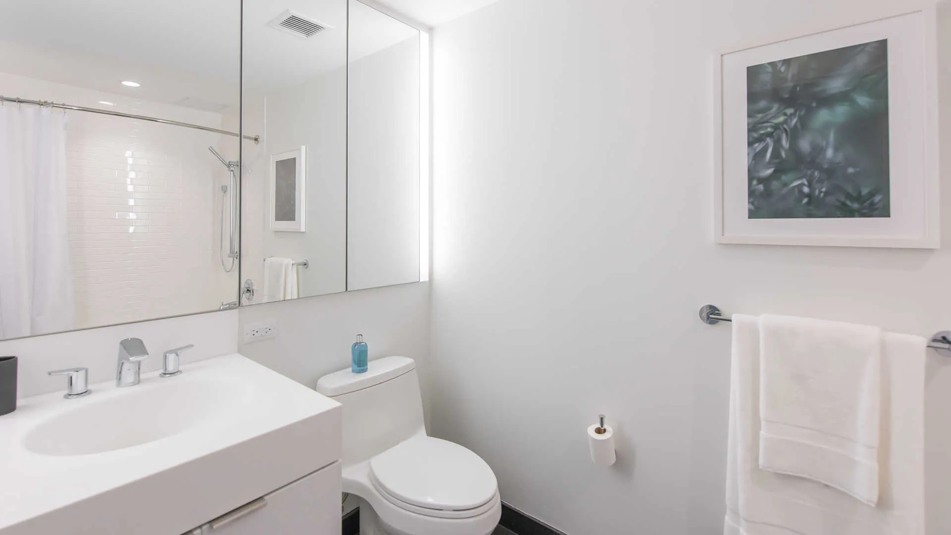 #7 photo, 170 Amsterdam Avenue, Lincoln Square , NY 10023