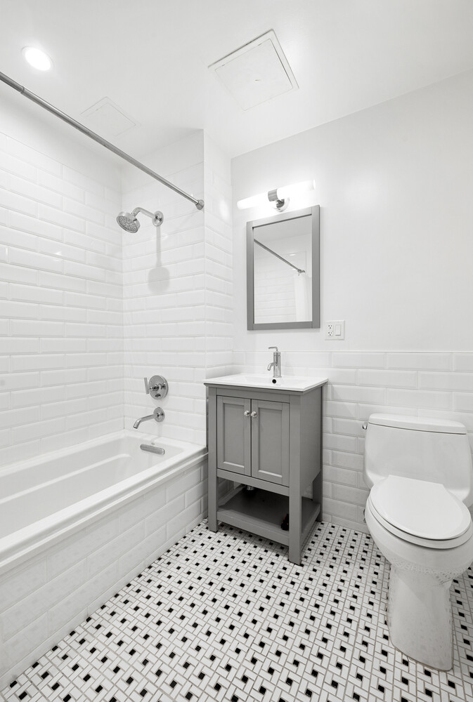 #11 photo, 21-10 44TH Drive, Long Island City , NY 11101