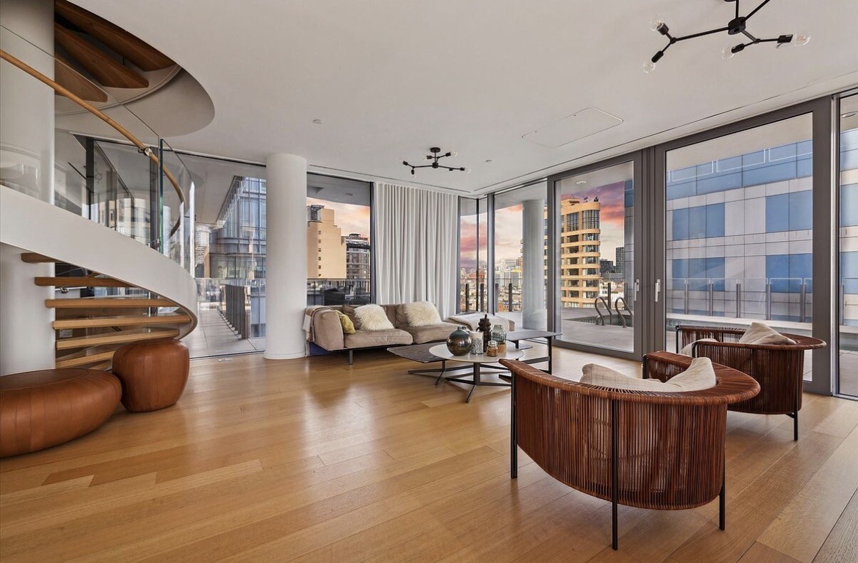 #18 photo, New York City, Hudson Square , NY 10013