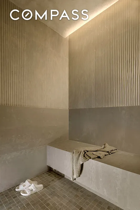 #16 photo, New York City, Lenox Hill , NY 10065