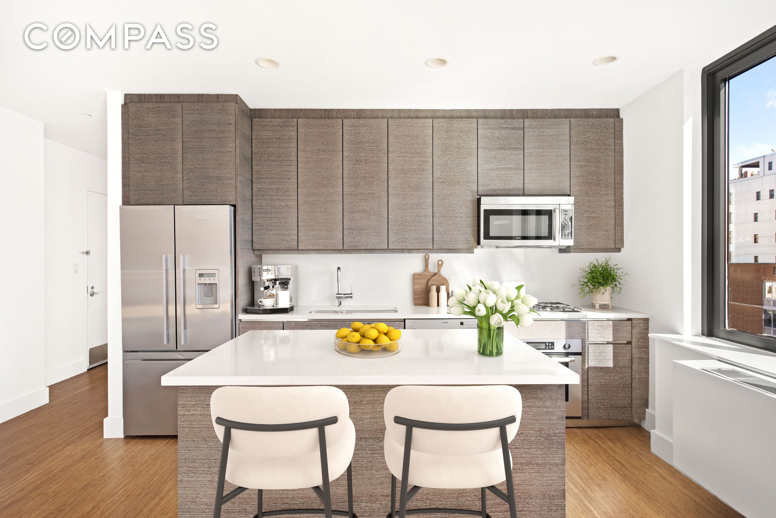 #5 photo, 305 W 16th Street, Chelsea , NY 10011