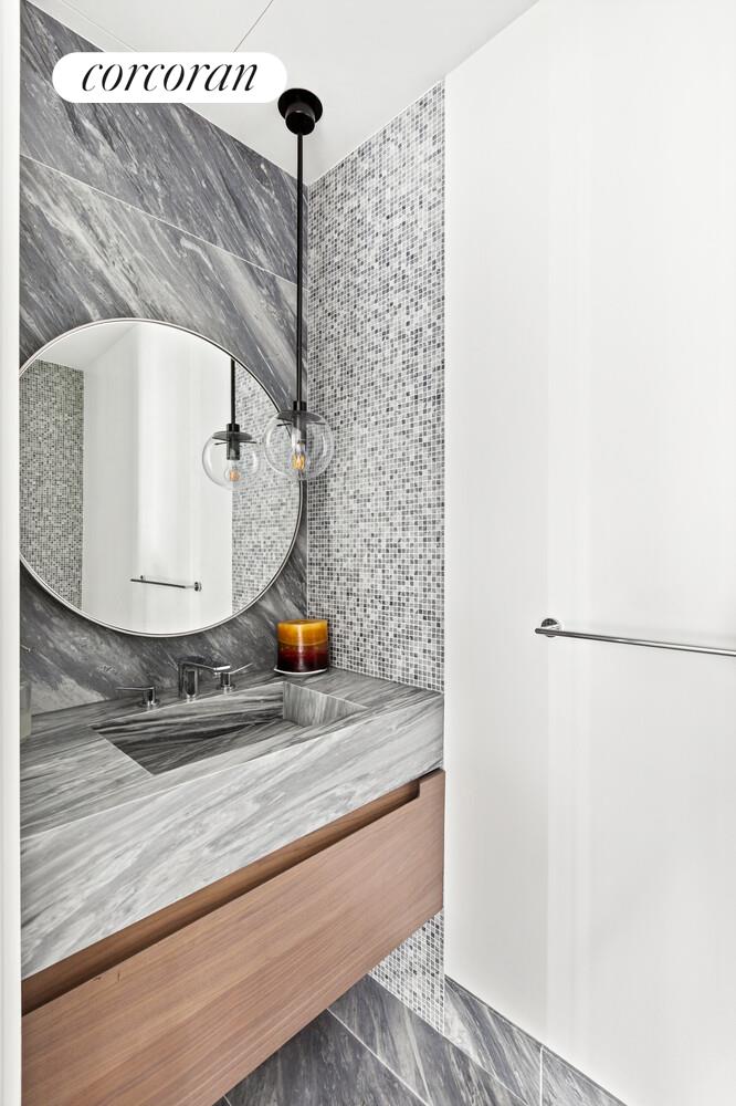 #11 photo, New York City, ম্যানহাটন Lincoln Square , NY 10069