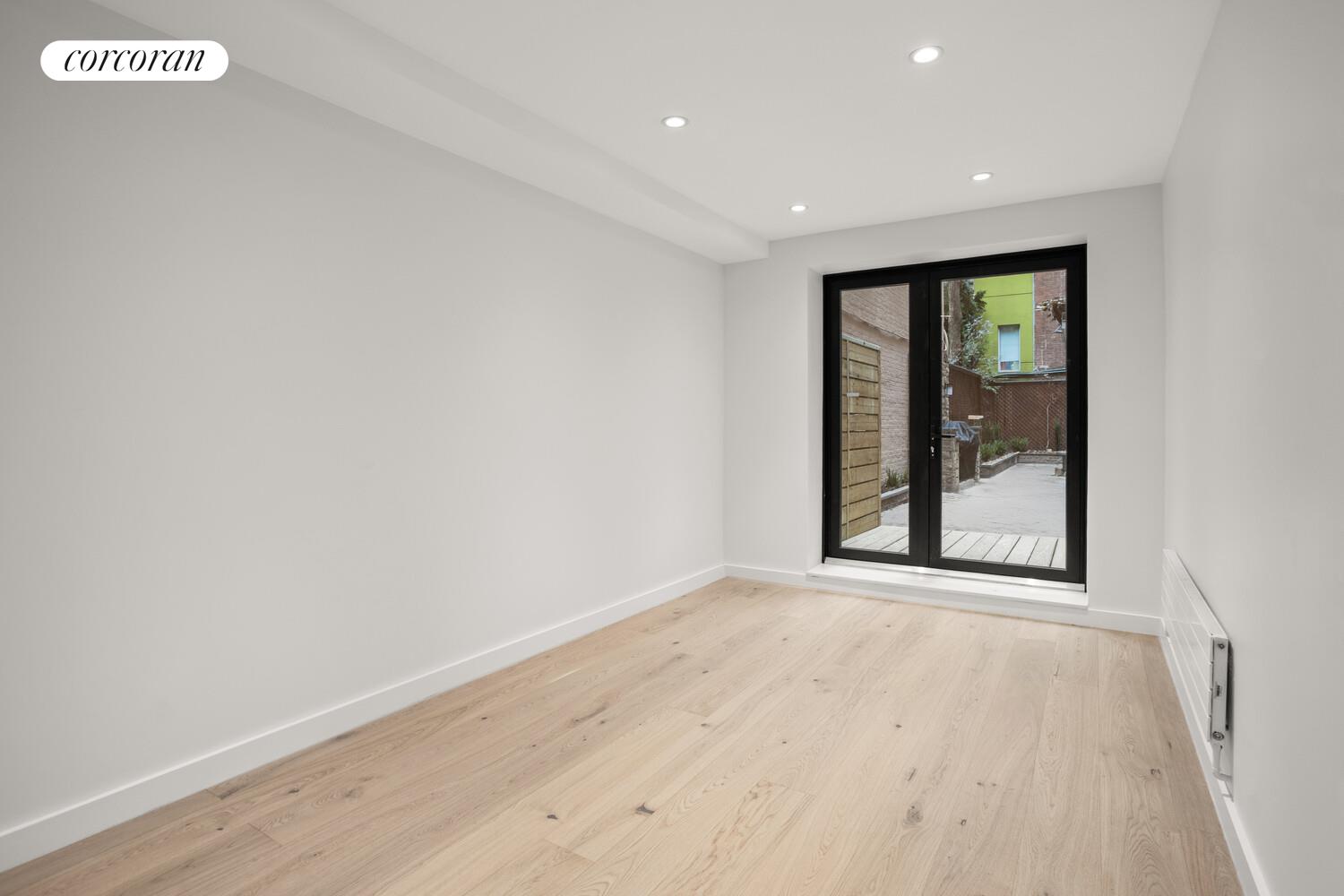 #8 photo, New York City, Gramercy Park , NY 10003