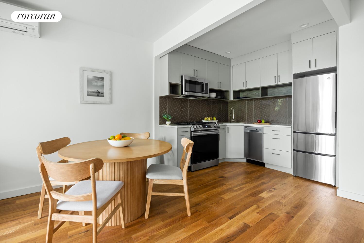 #5 photo, 88 MARION Street, Stuyvesant Heights , NY 11233