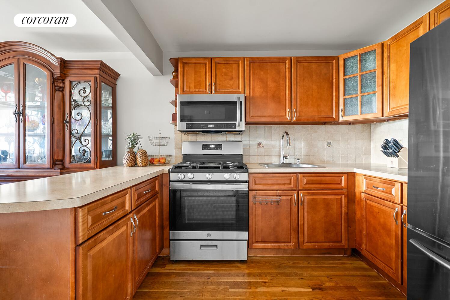 #4 photo, 791 FOUNTAIN Avenue, New Lots , NY 11208