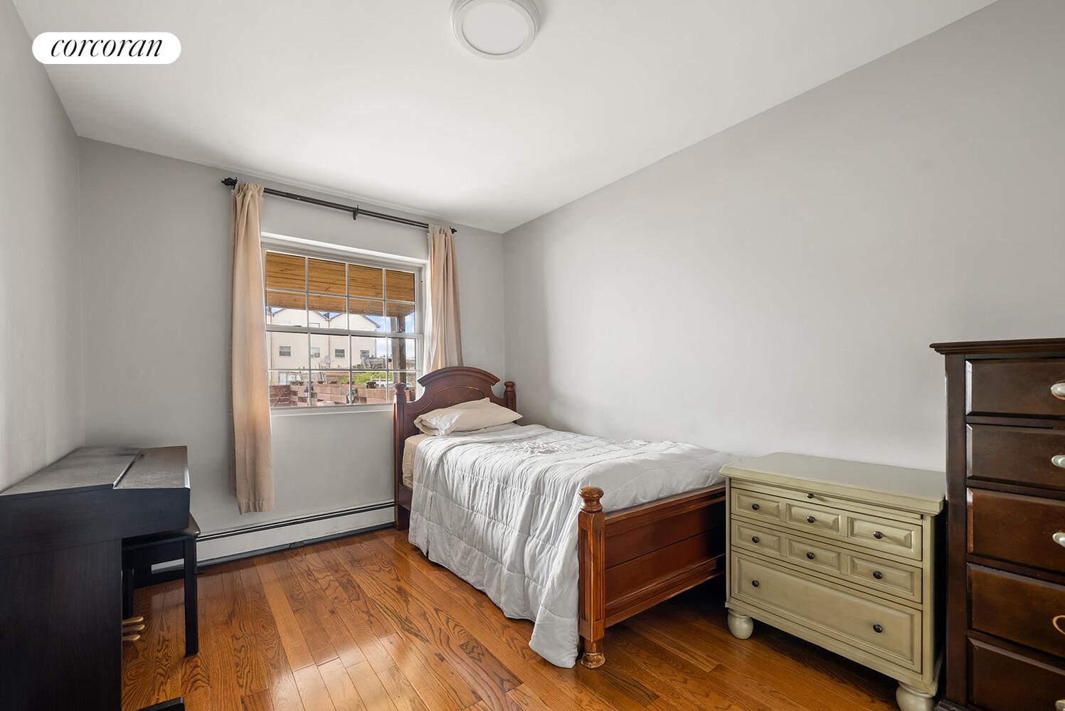 #6 photo, 791 FOUNTAIN Avenue, New Lots , NY 11208