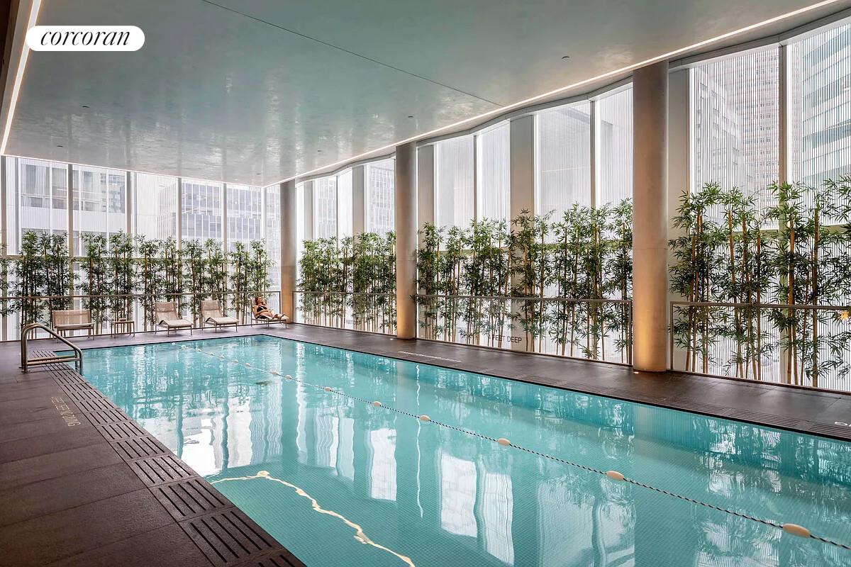 #13 photo, New York City, Midtown East , NY 10022