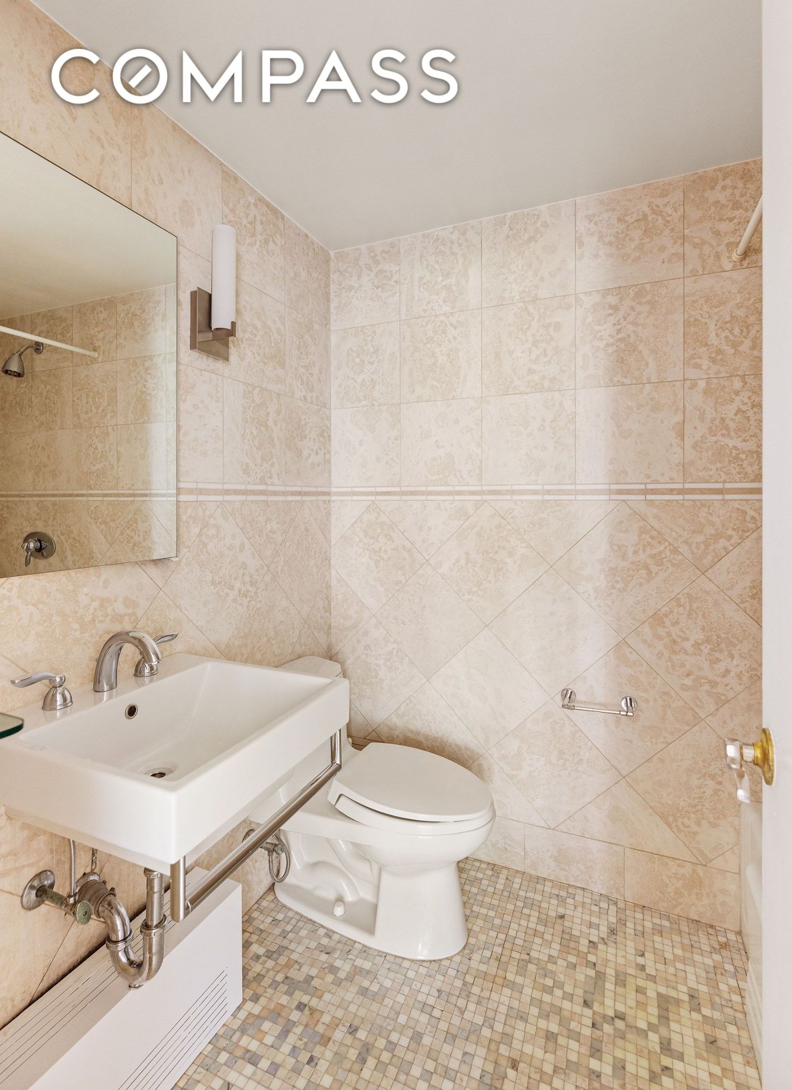 #16 photo, 11 5th Avenue, Greenwich Village , NY 10003