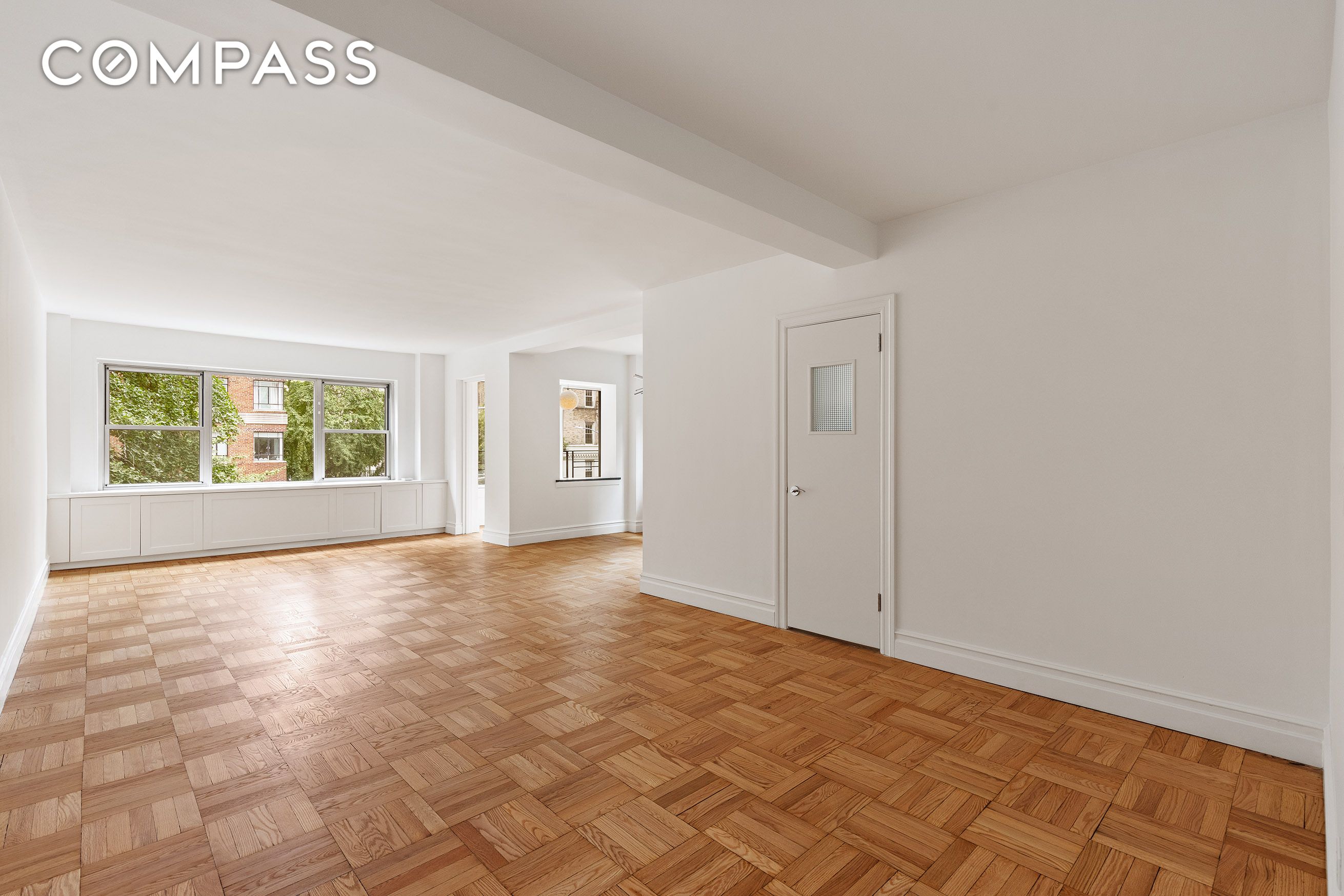 #3 photo, 11 5th Avenue, Greenwich Village , NY 10003