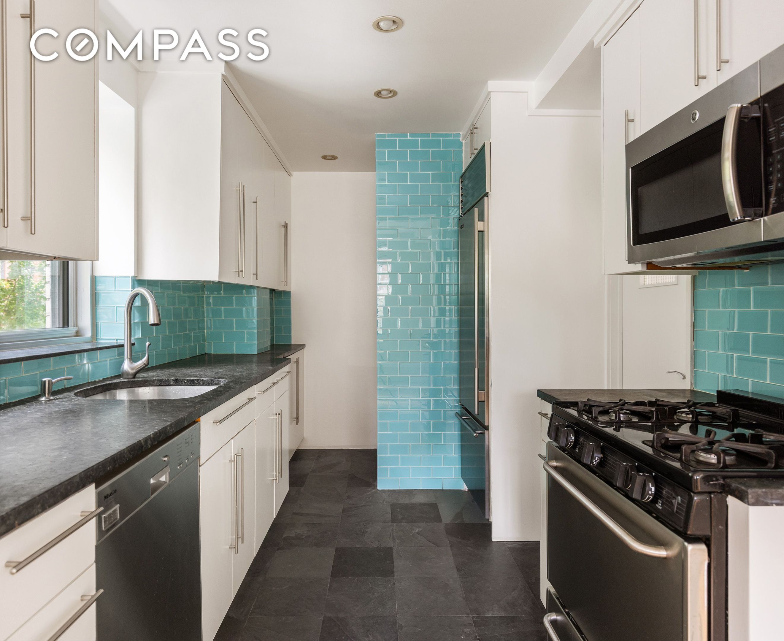 #9 photo, 11 5th Avenue, Greenwich Village , NY 10003