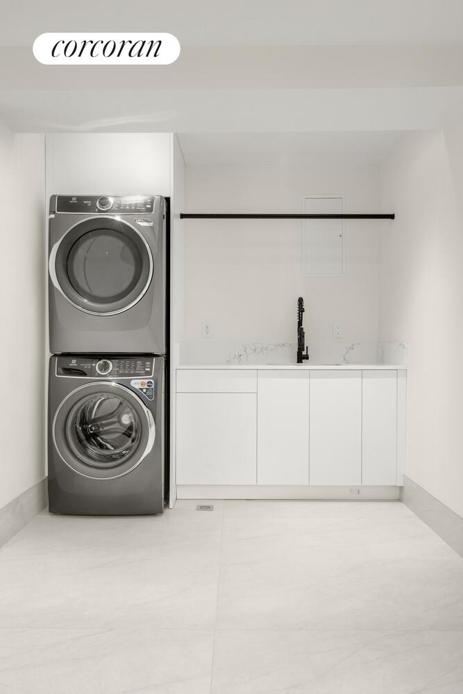 #20 photo, 980 METROPOLITAN Avenue, East Williamsburg , NY 11211