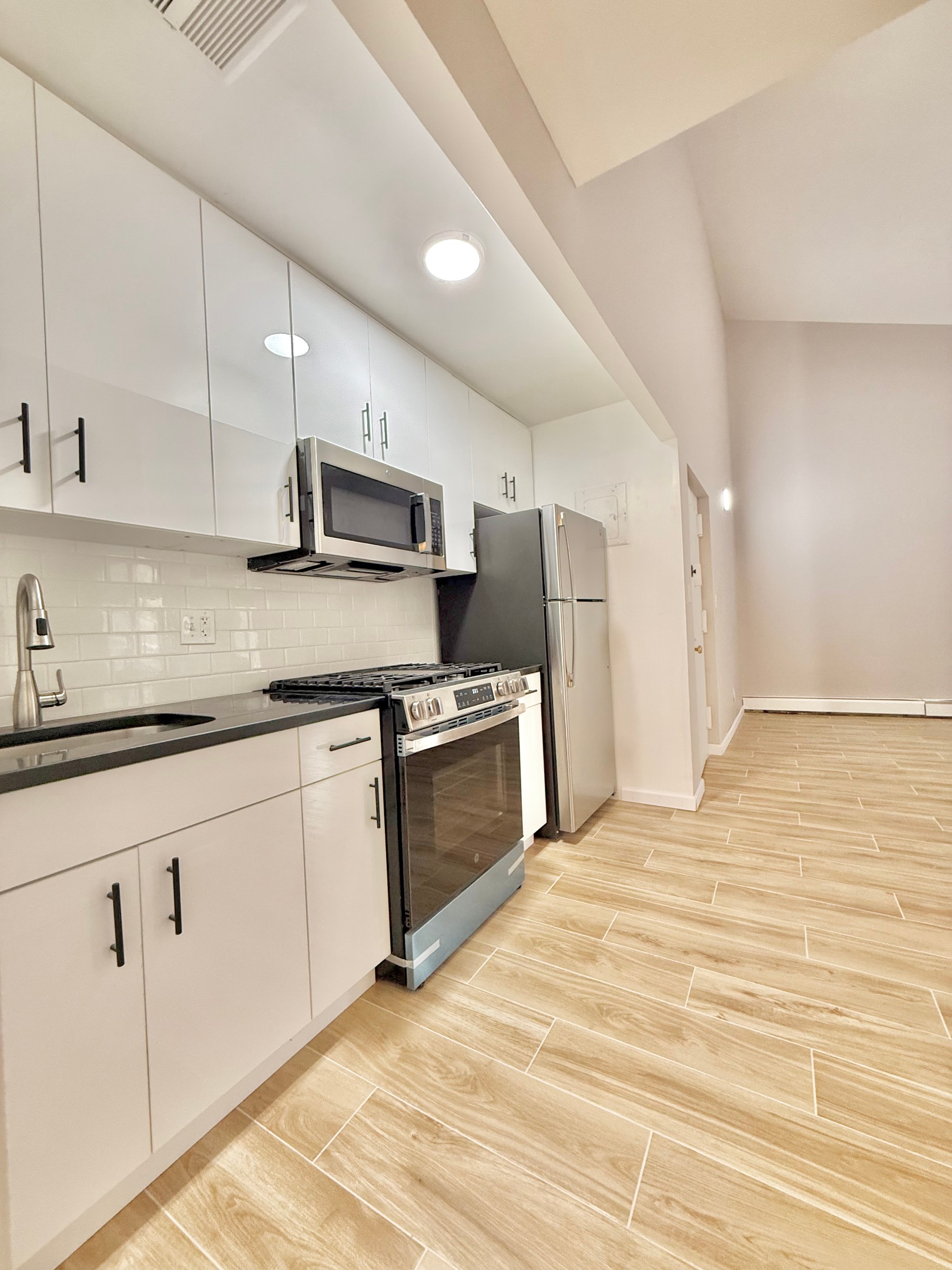 #2 photo, Forest Hills, Forest Hills , NY 11375