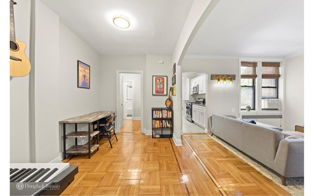 #3 photo, 960 STERLING Place, Crown Heights , NY 11213