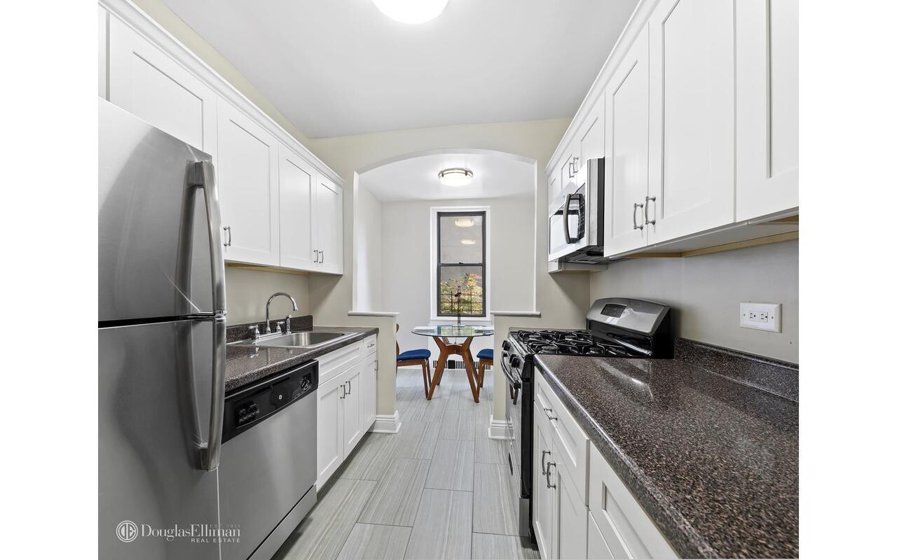 #4 photo, 960 STERLING Place, Crown Heights , NY 11213