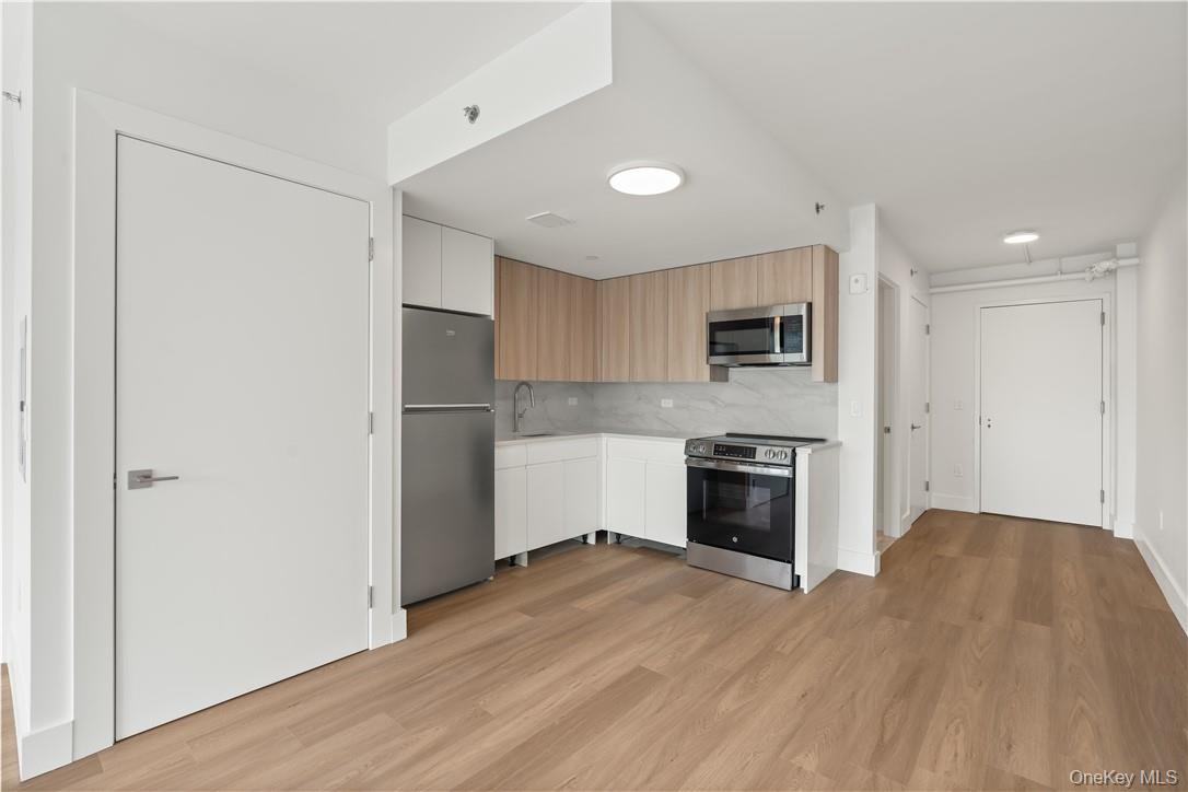 #8 photo, Ten Lyon Place, White Plains , NY 10601