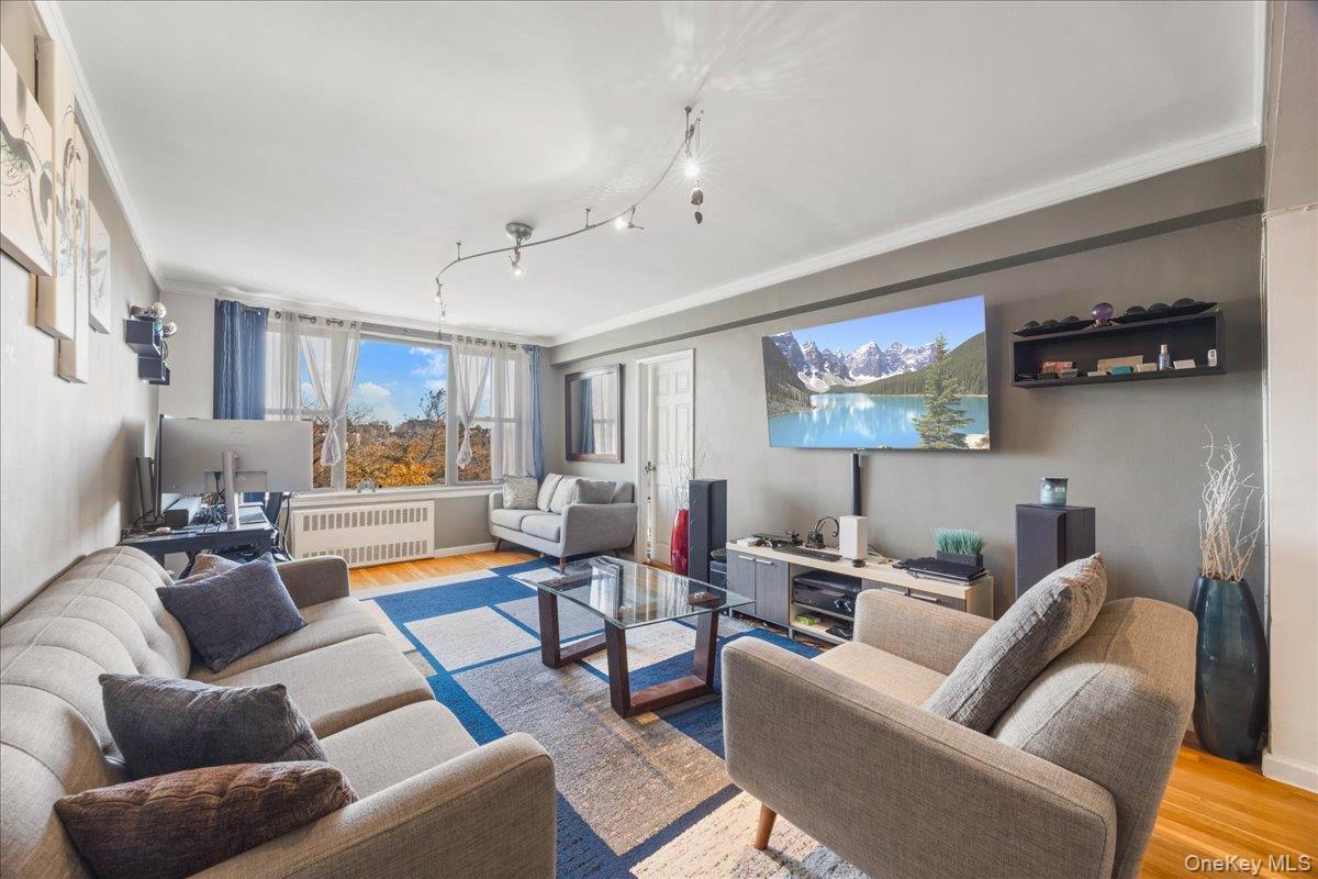 #6 photo, 4315 Webster Avenue, Bronx , NY 10470