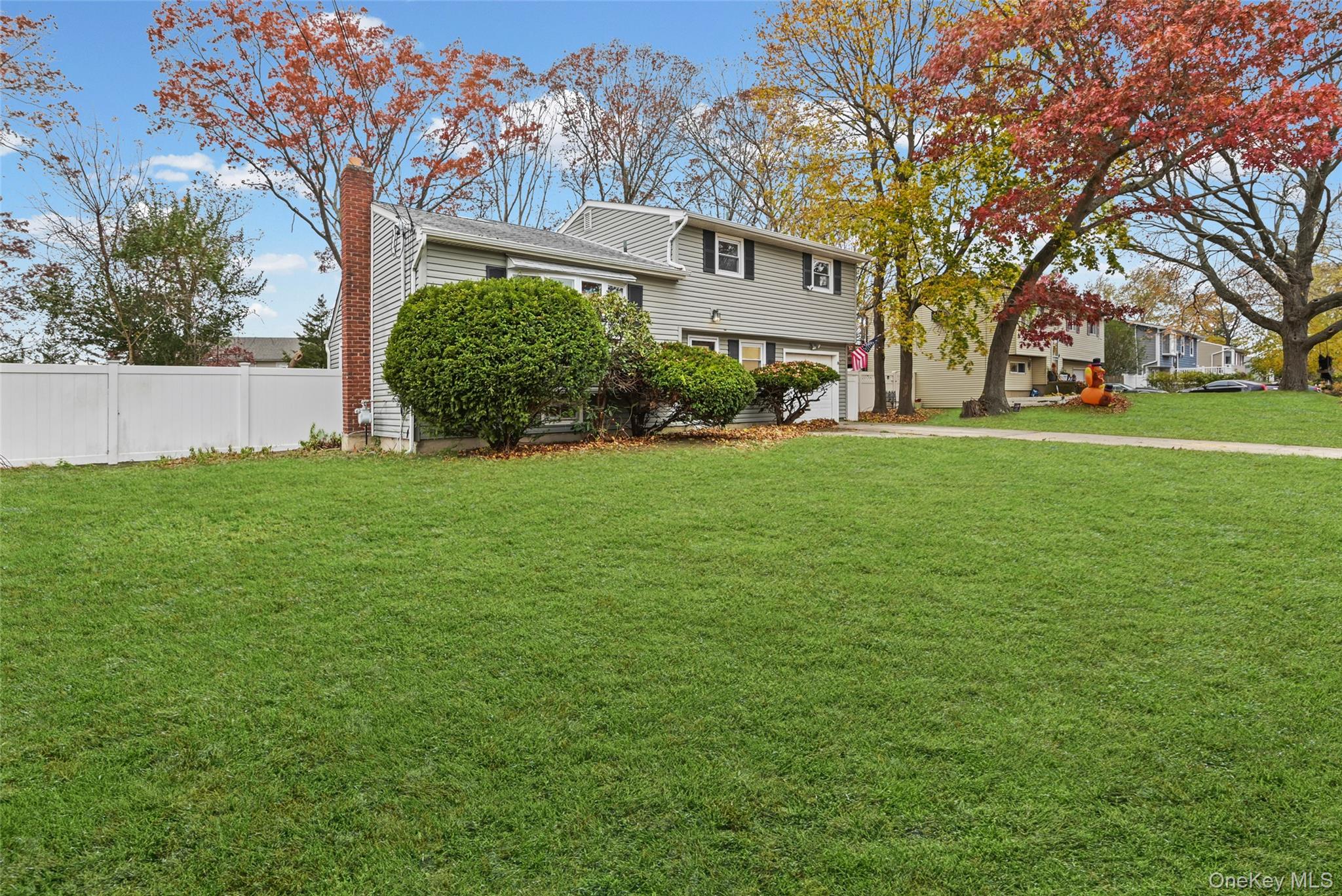 #18 photo, 42 Holiday Park Drive, Centereach , NY 11720