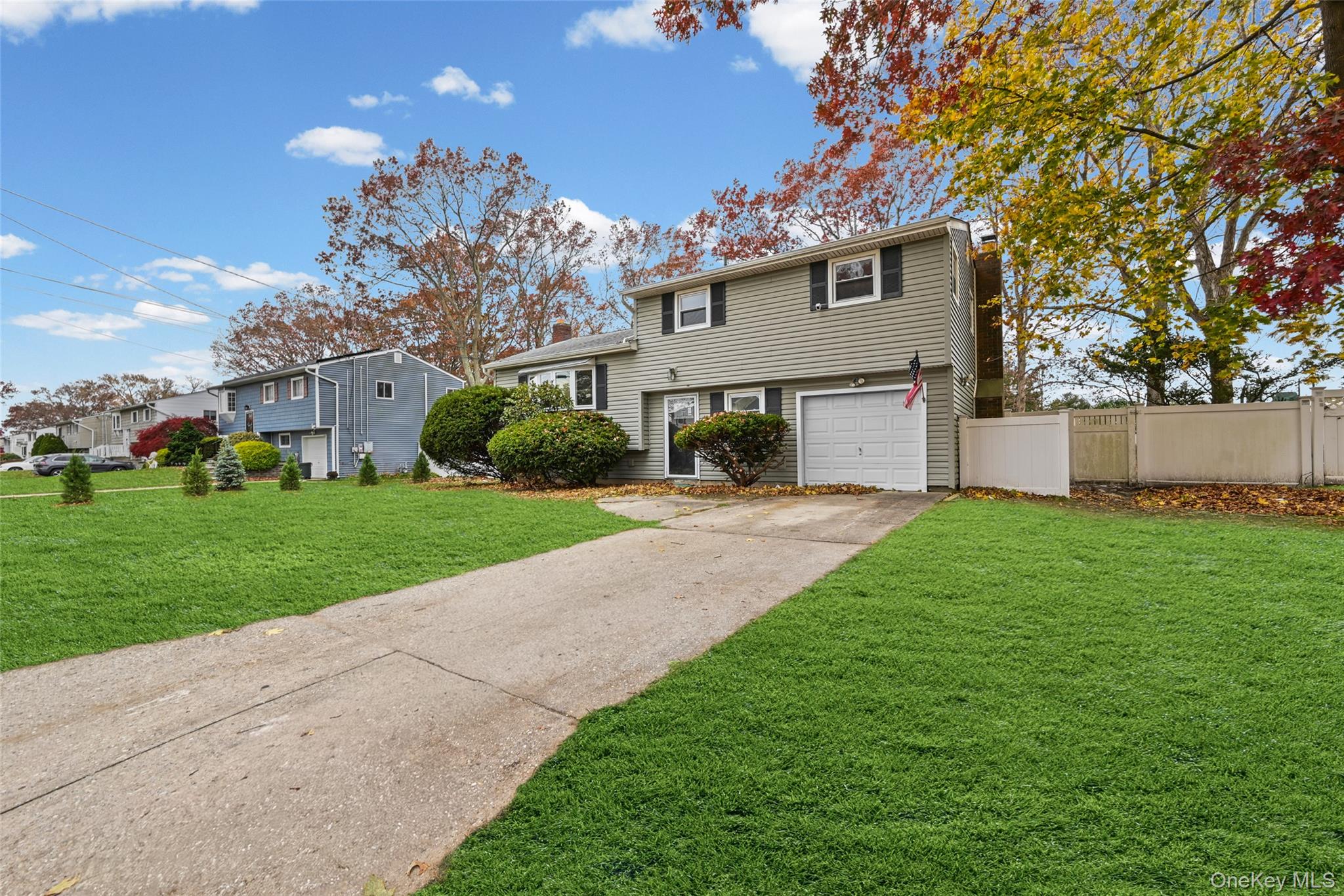 #19 photo, 42 Holiday Park Drive, Centereach , NY 11720