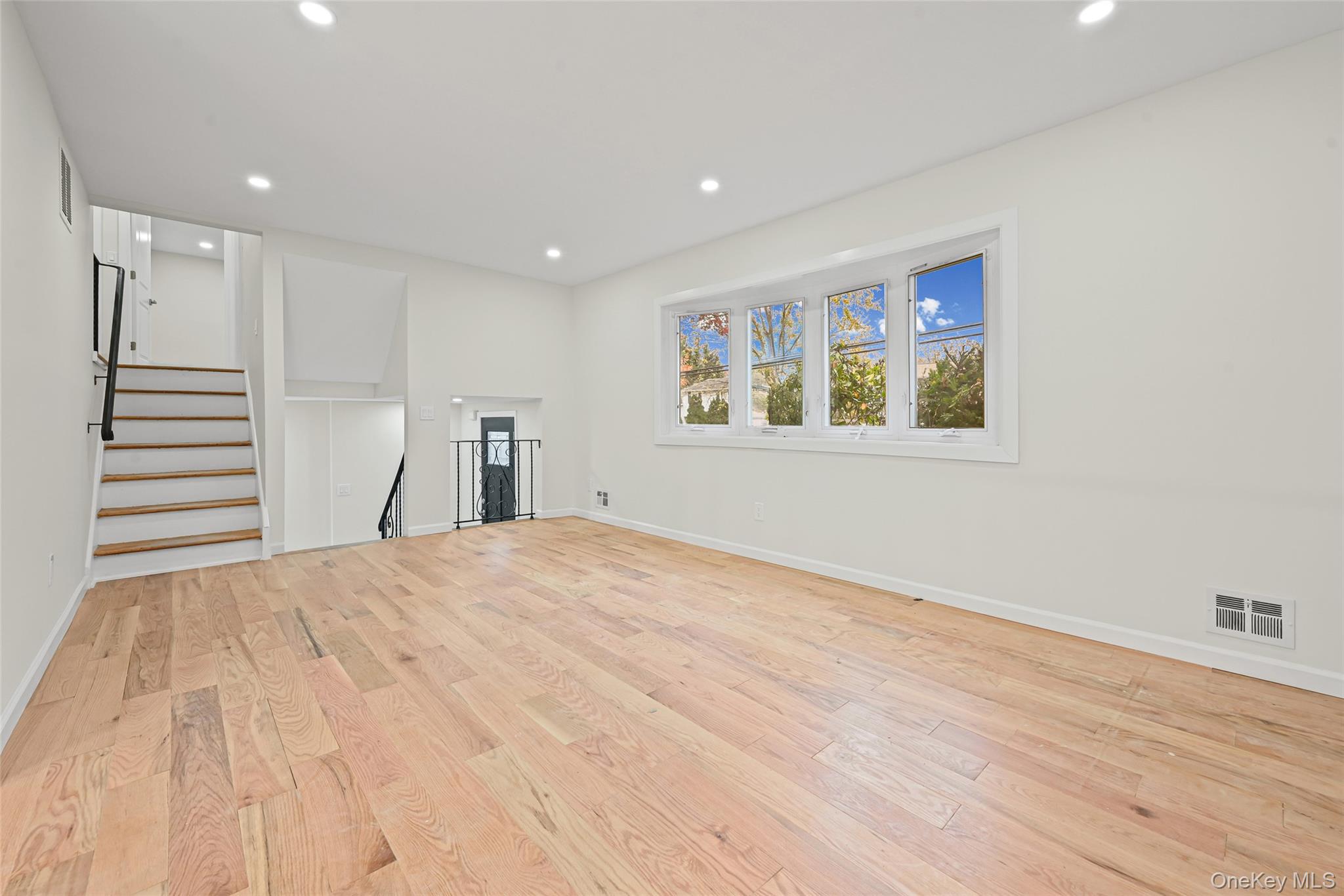 #7 photo, 42 Holiday Park Drive, Centereach , NY 11720