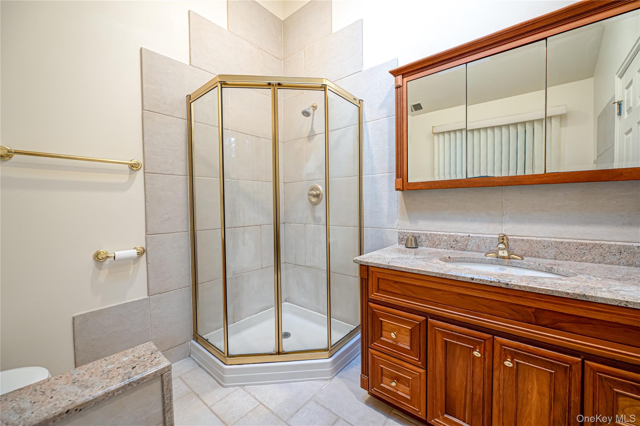 #12 photo, 4 Cedar Ridge Lane, サフォーク郡 Bay Shore , NY 11706