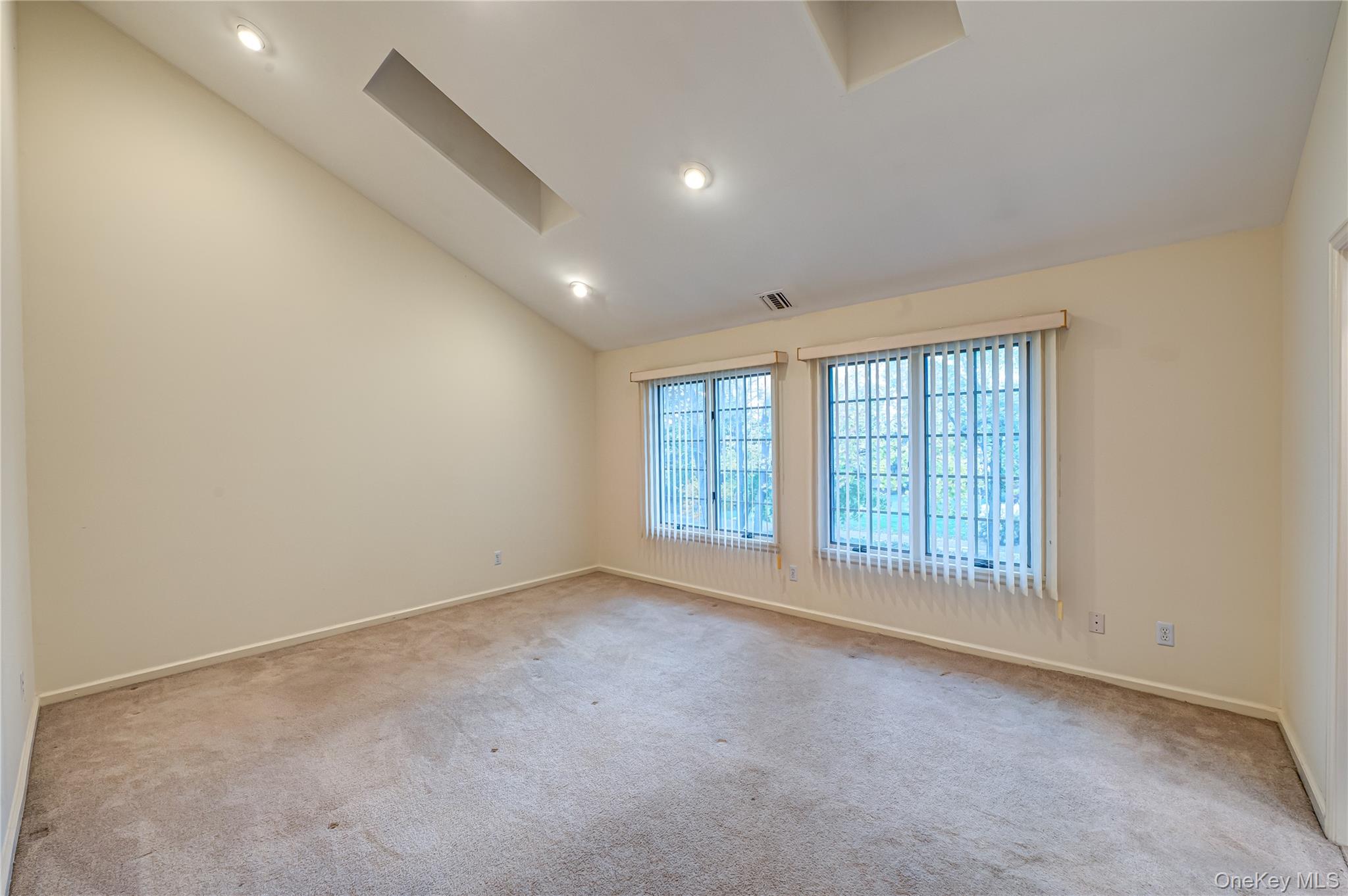 #16 photo, 4 Cedar Ridge Lane, サフォーク郡 Bay Shore , NY 11706