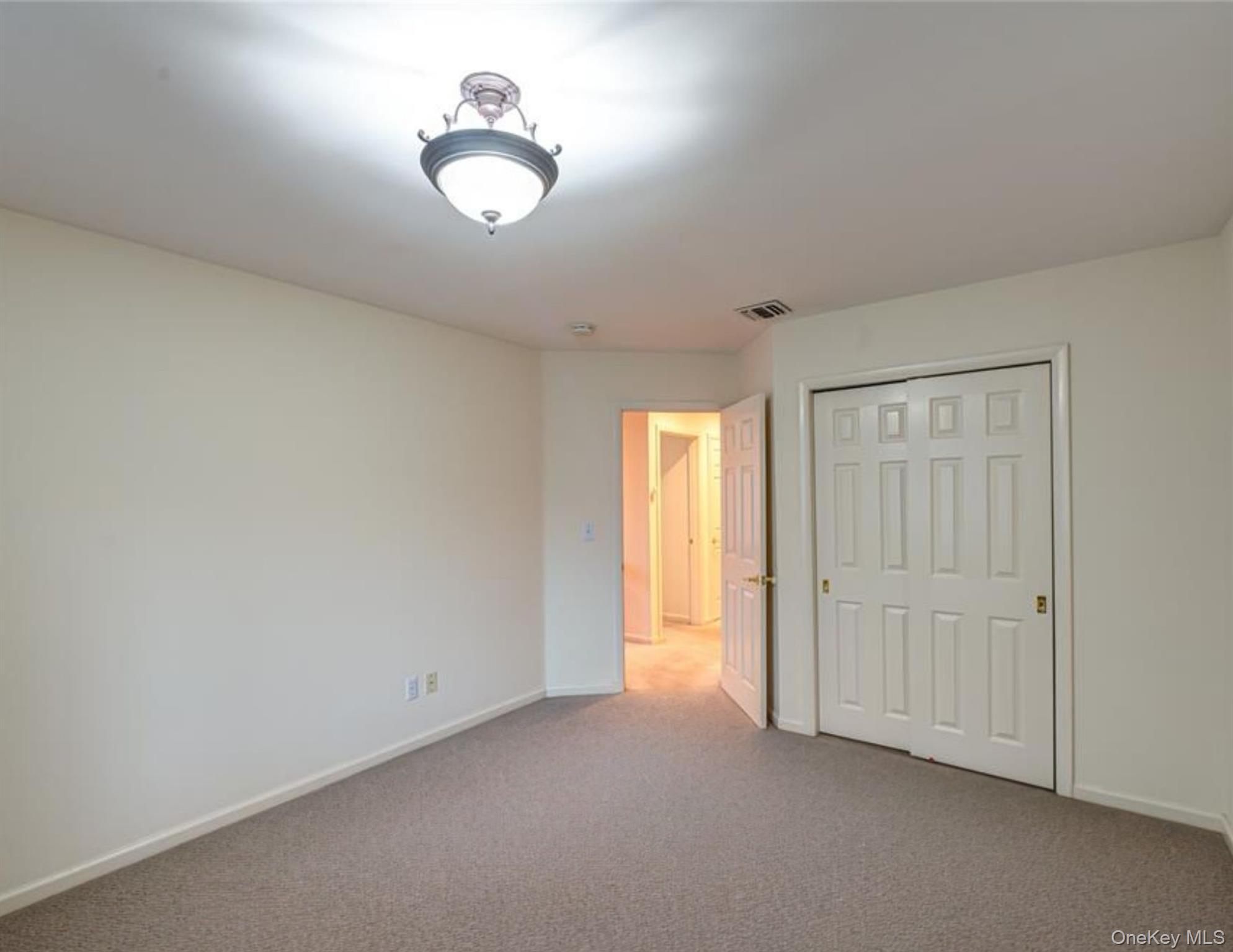 #20 photo, 4 Cedar Ridge Lane, サフォーク郡 Bay Shore , NY 11706