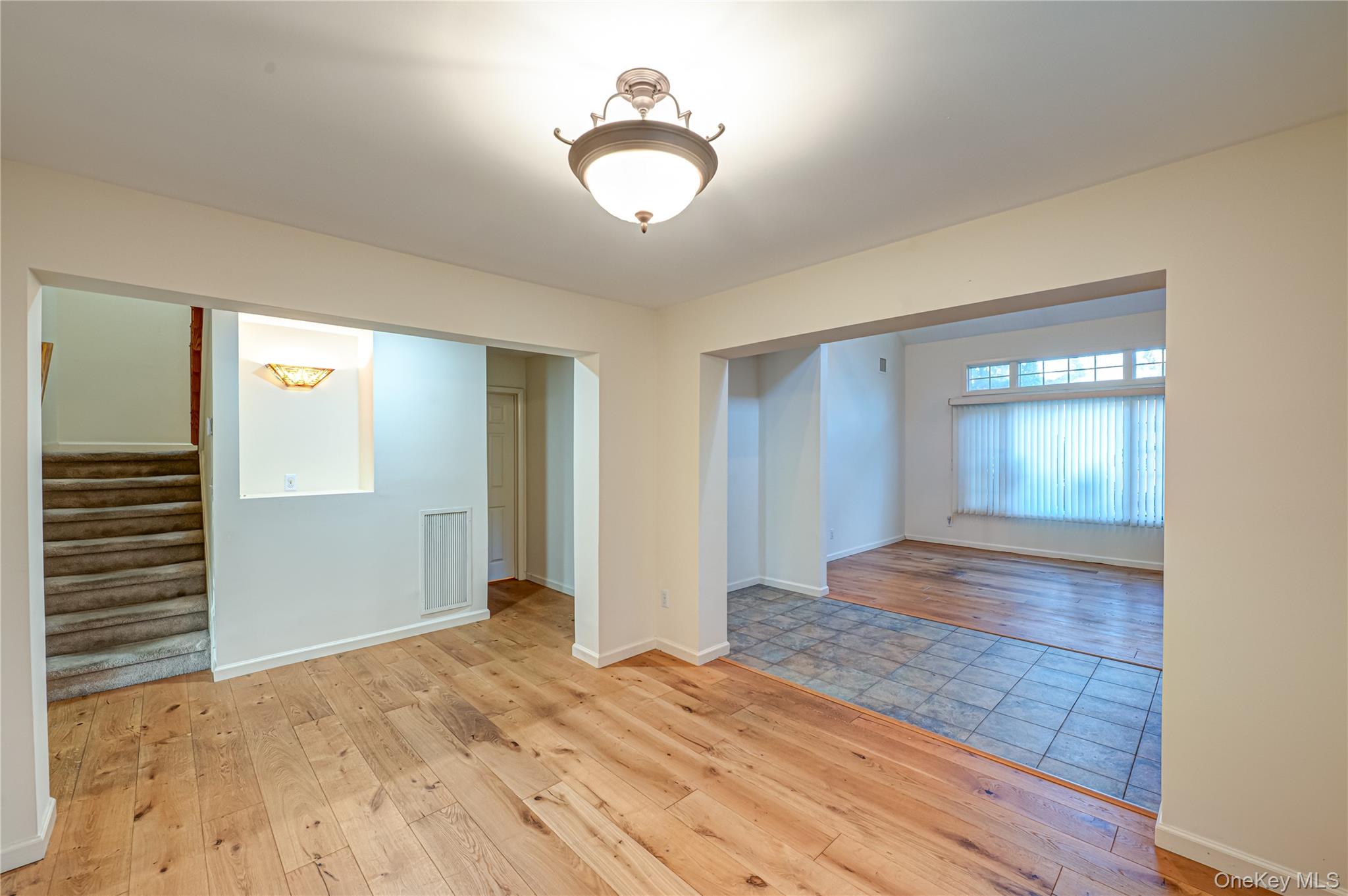 #4 photo, 4 Cedar Ridge Lane, サフォーク郡 Bay Shore , NY 11706