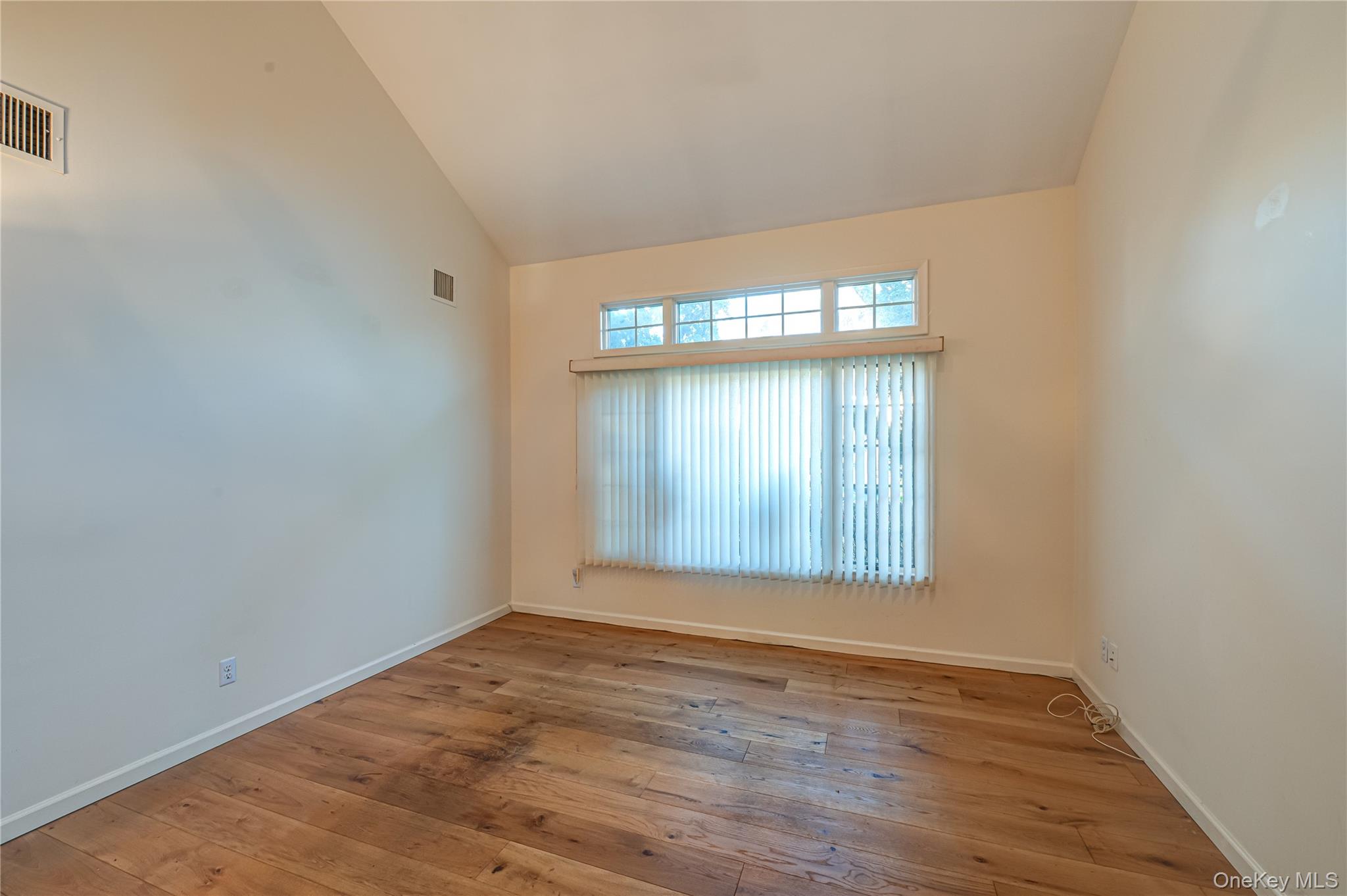 #7 photo, 4 Cedar Ridge Lane, サフォーク郡 Bay Shore , NY 11706