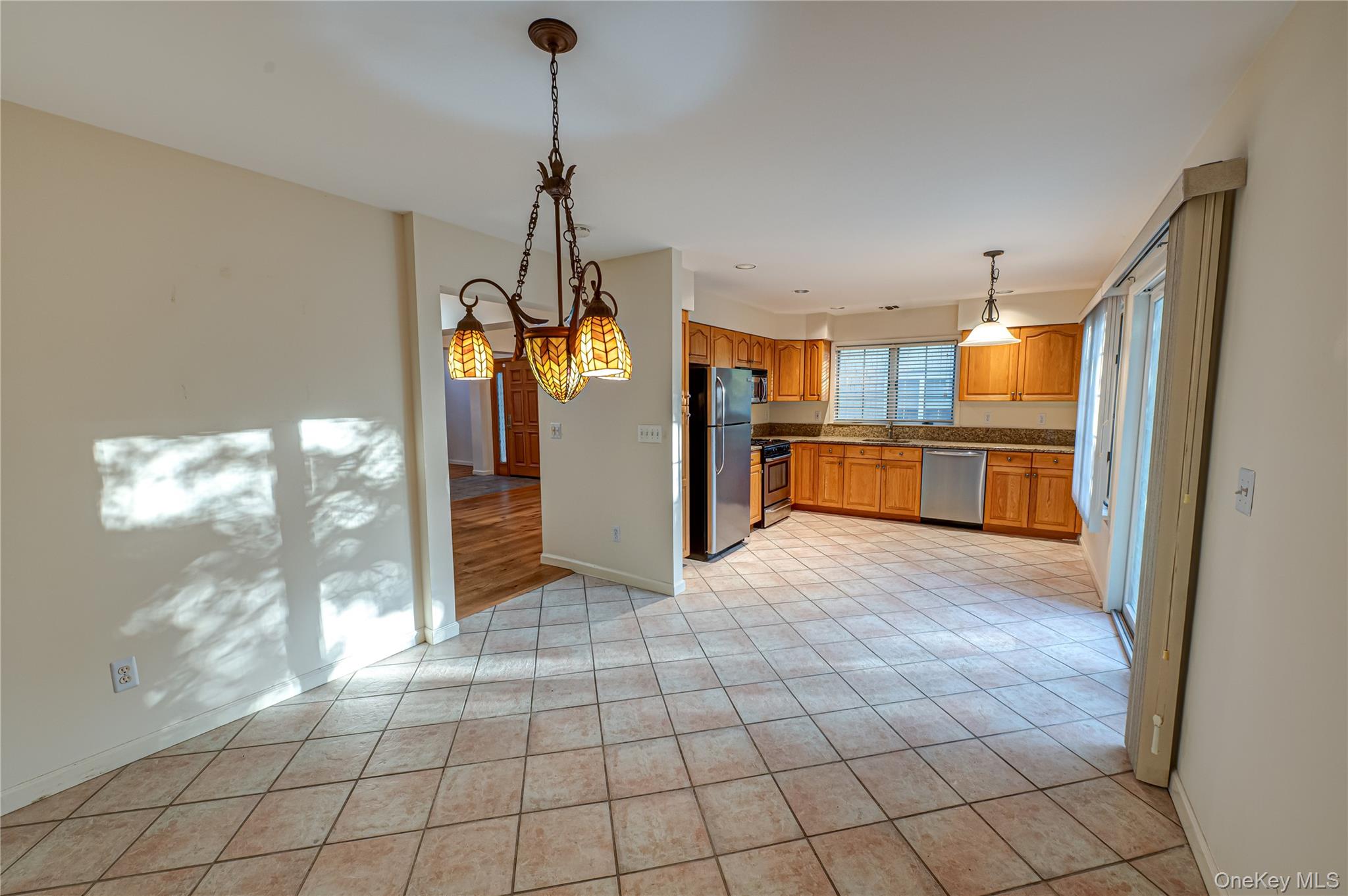 #9 photo, 4 Cedar Ridge Lane, サフォーク郡 Bay Shore , NY 11706