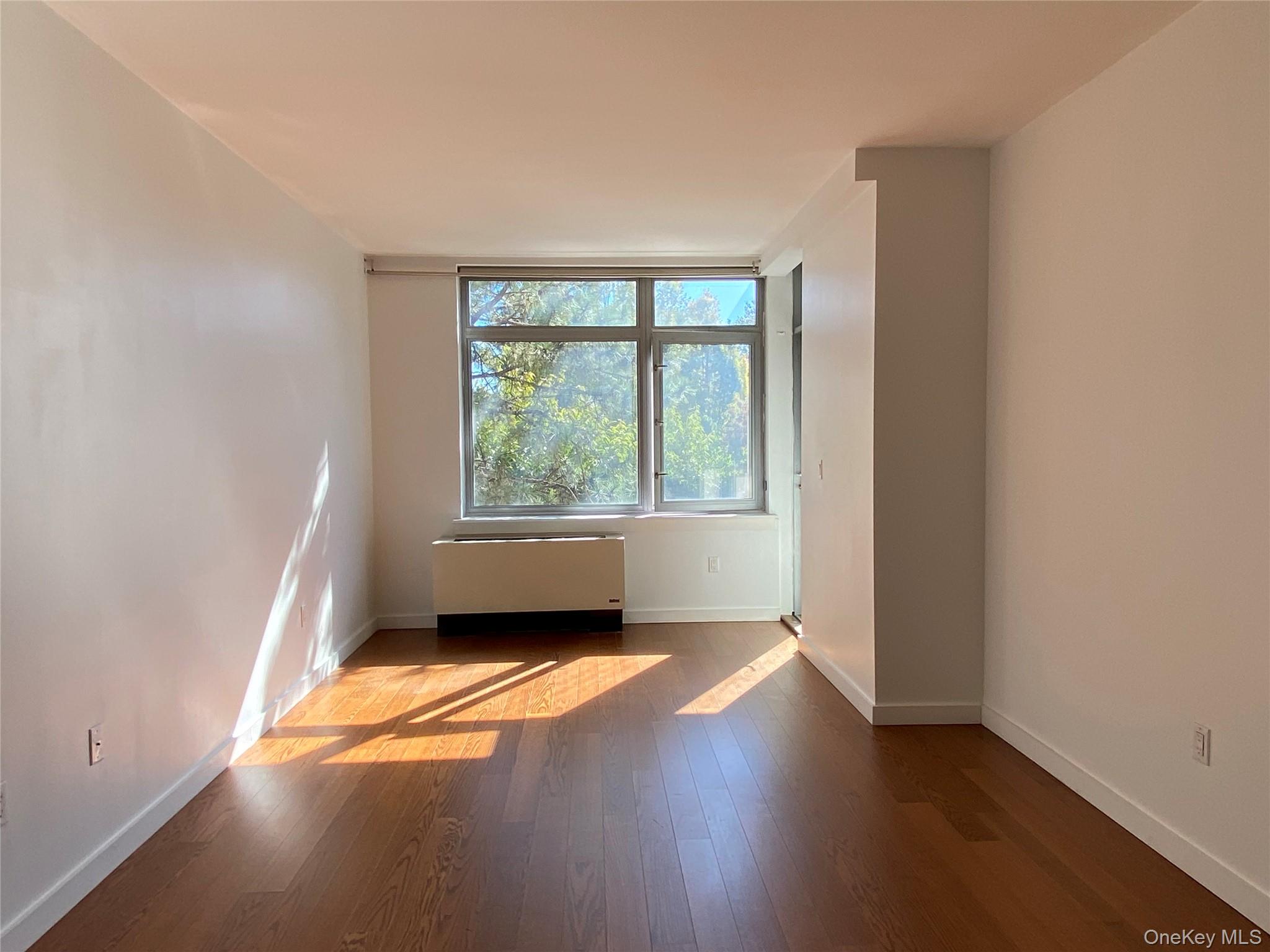 #10 photo, 40-28 College Point Boulevard, Flushing , NY 11354