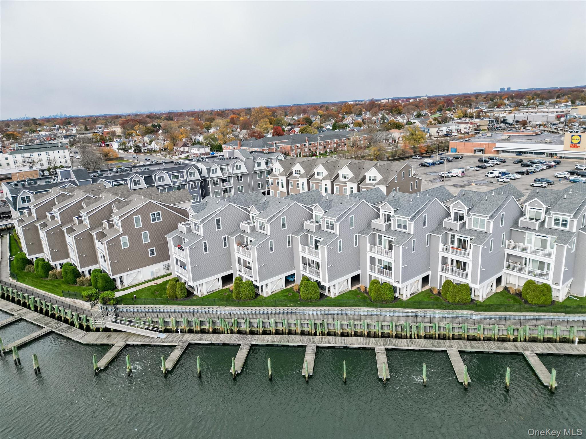 #5 photo, 352 Marina Pointe Drive, East Rockaway , NY 11518