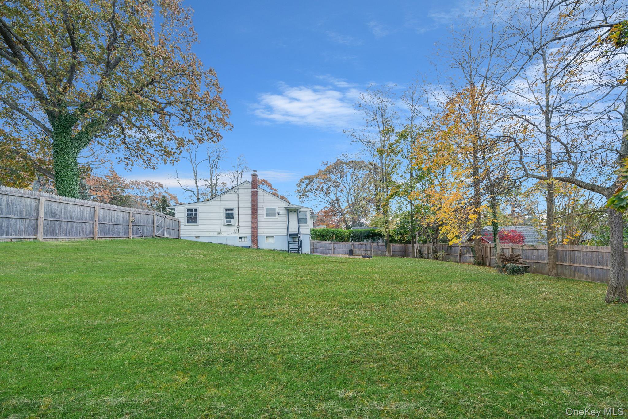 #8 photo, 120 Lookout Drive, Sound Beach , NY 11789