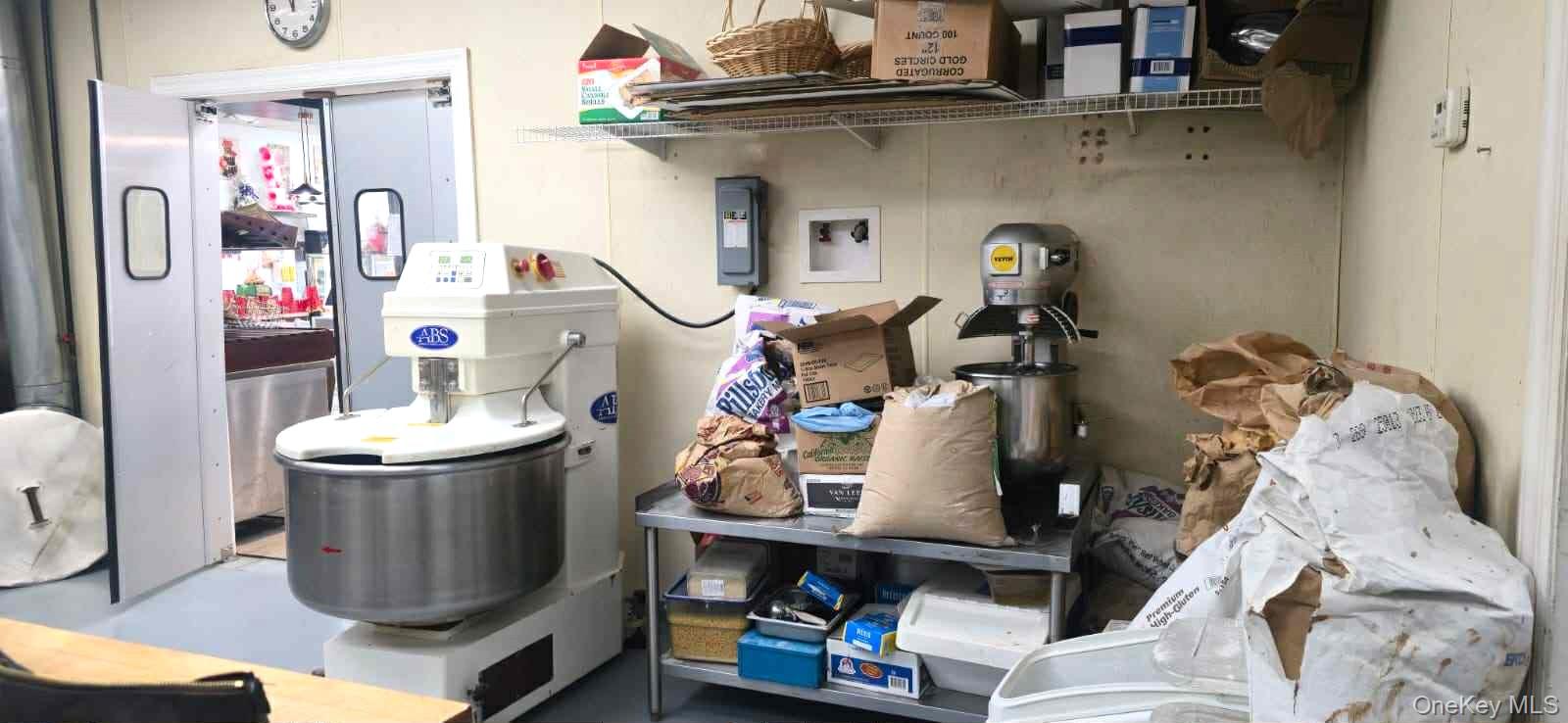 #14 photo, 117 Terry Road, Smithtown , NY 11787