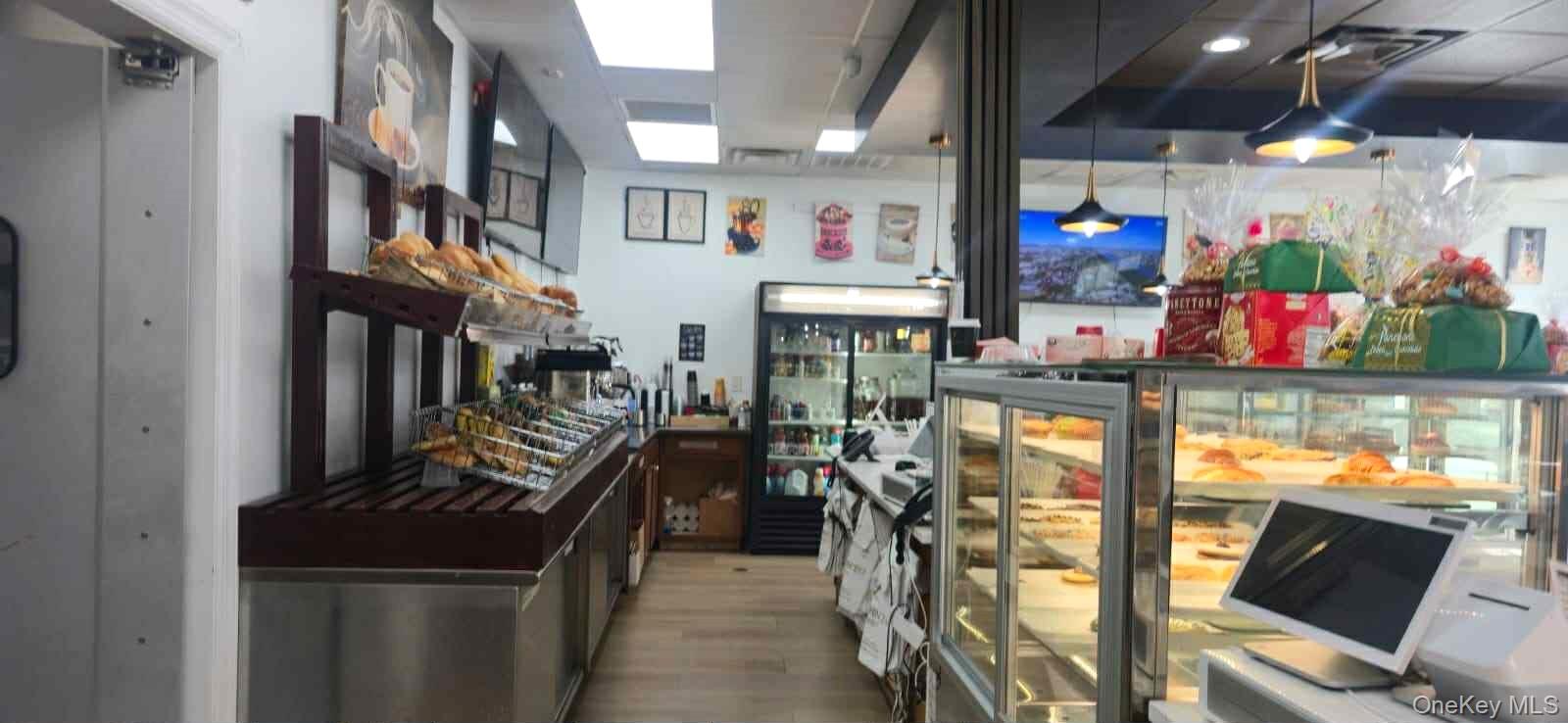 #7 photo, 117 Terry Road, Smithtown , NY 11787