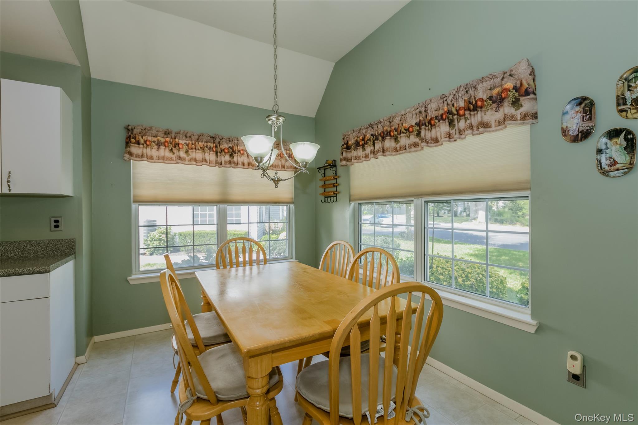 #12 photo, 14 Mystic Circle, サフォーク郡 Bay Shore , NY 11706