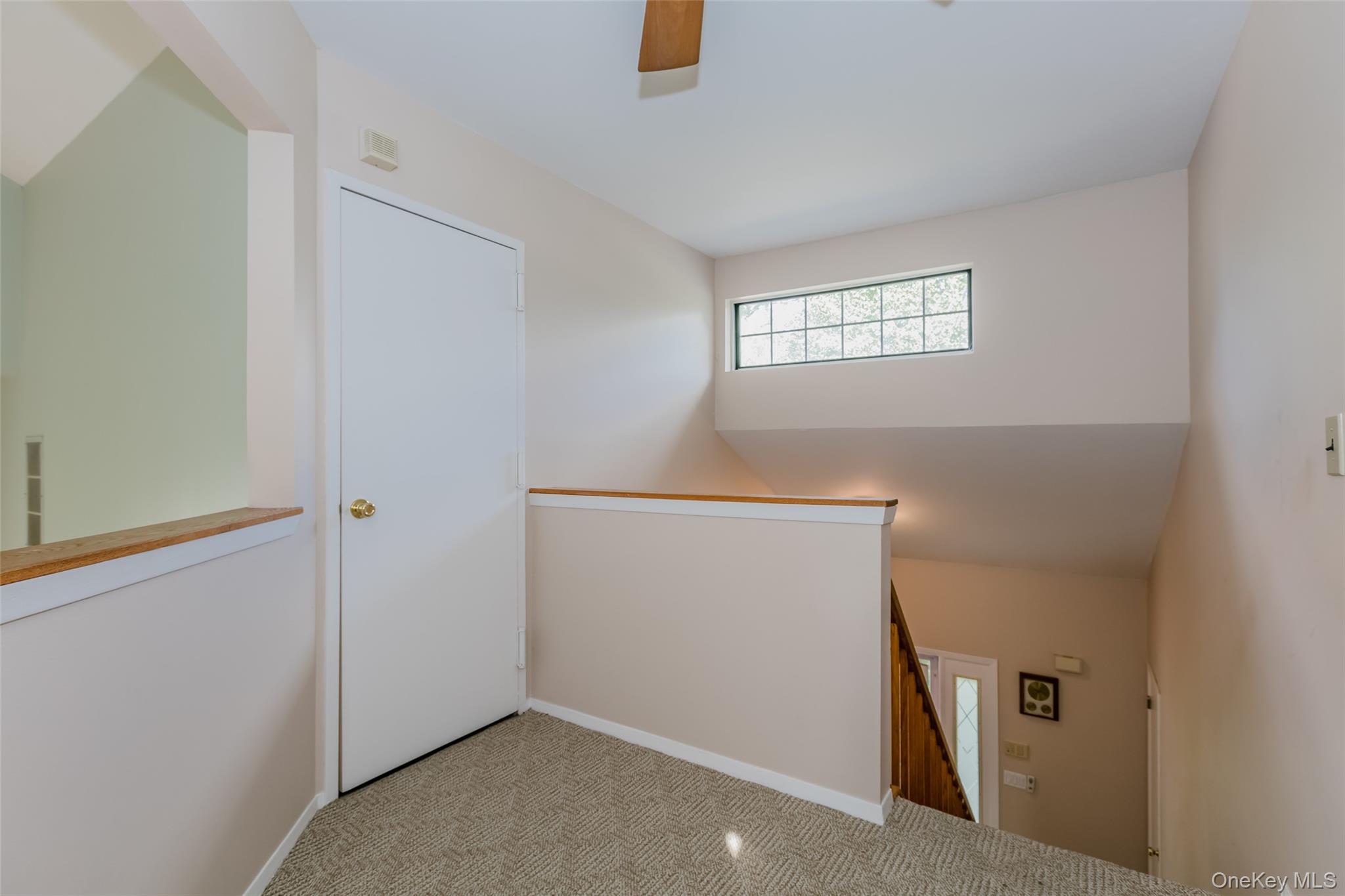 #16 photo, 14 Mystic Circle, サフォーク郡 Bay Shore , NY 11706