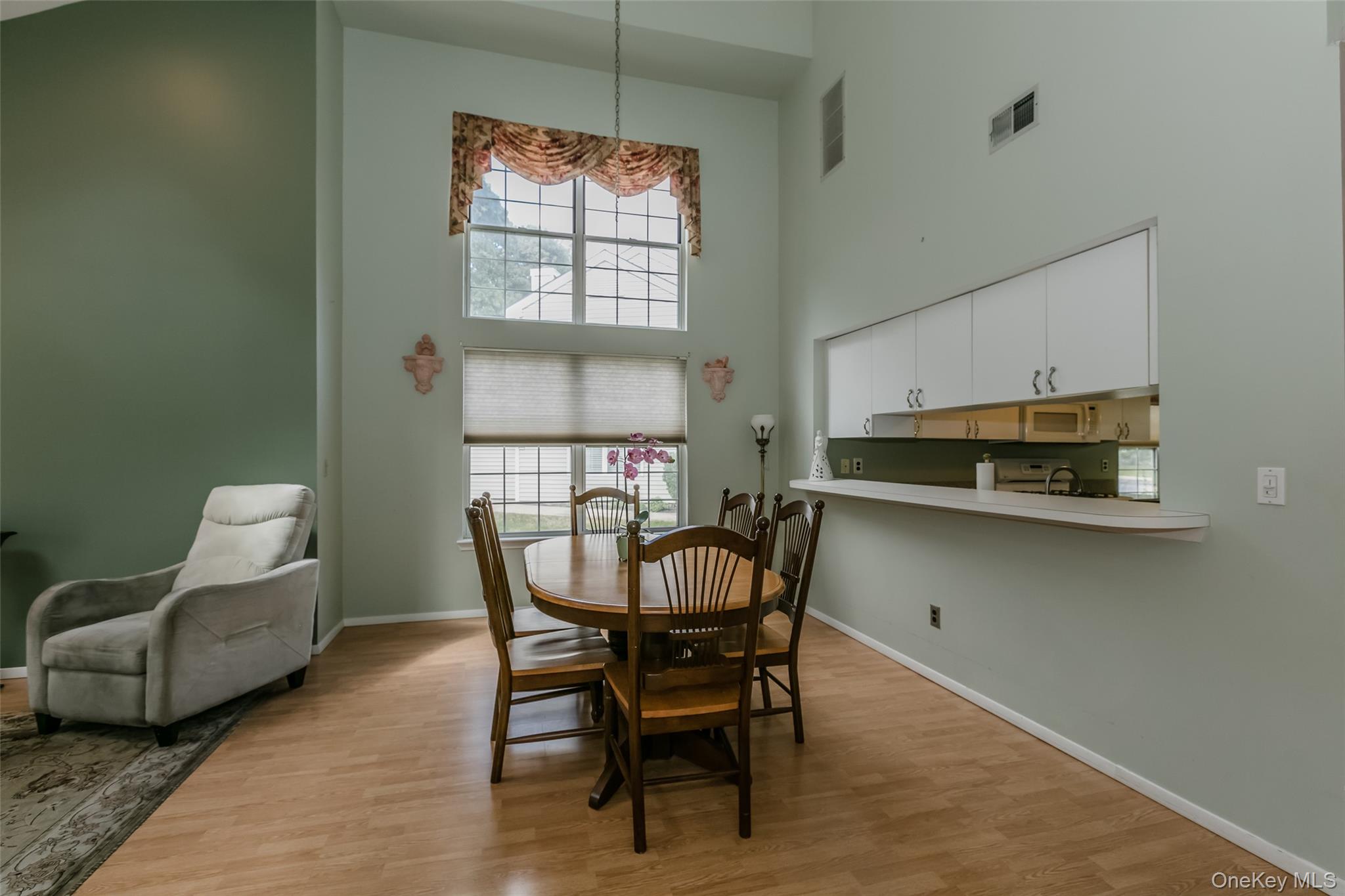 #8 photo, 14 Mystic Circle, サフォーク郡 Bay Shore , NY 11706