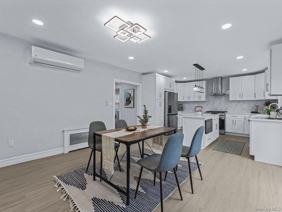 #12 photo, 62 Essex Road, Great Neck , NY 11023