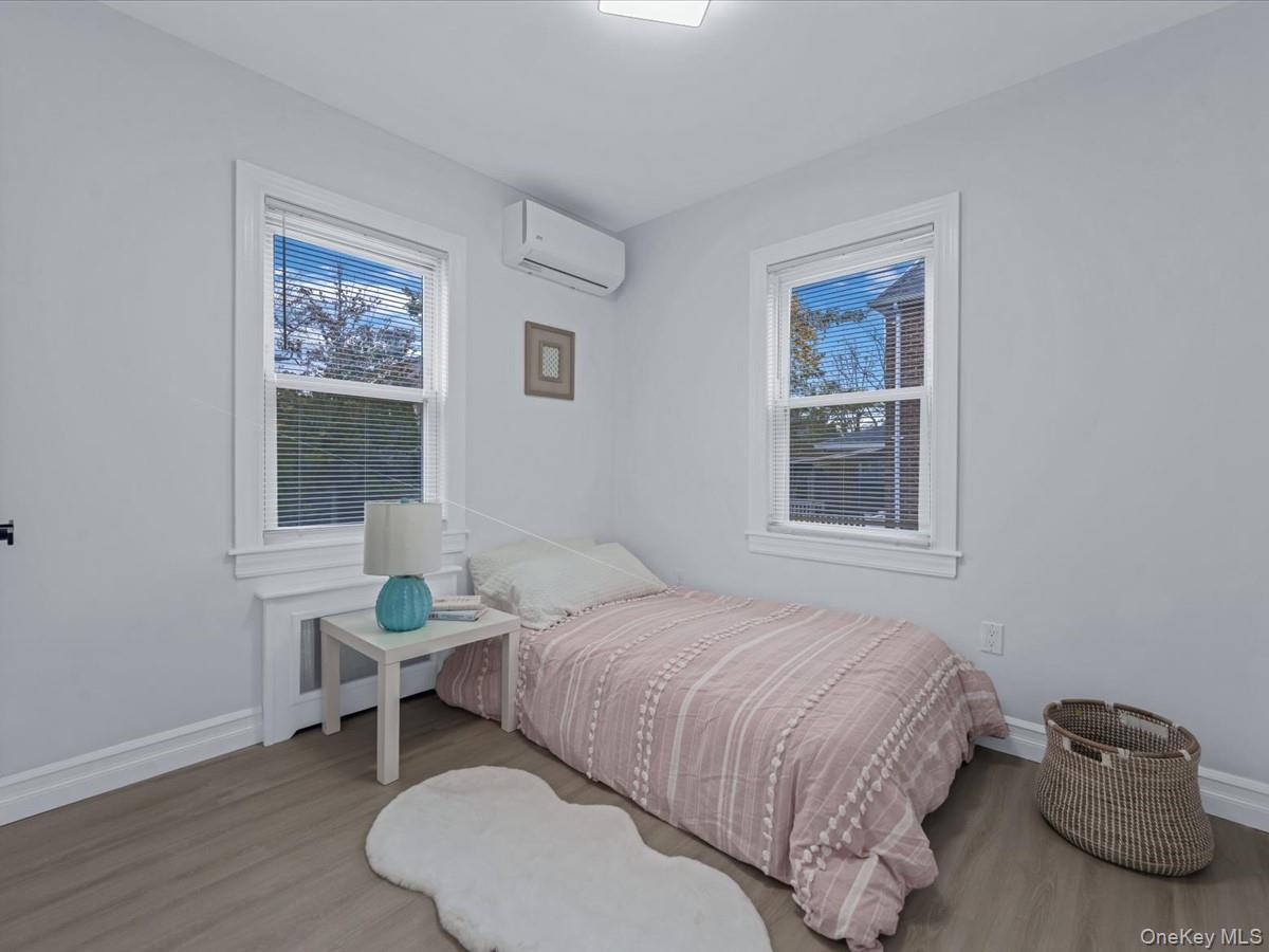 #13 photo, 62 Essex Road, Great Neck , NY 11023