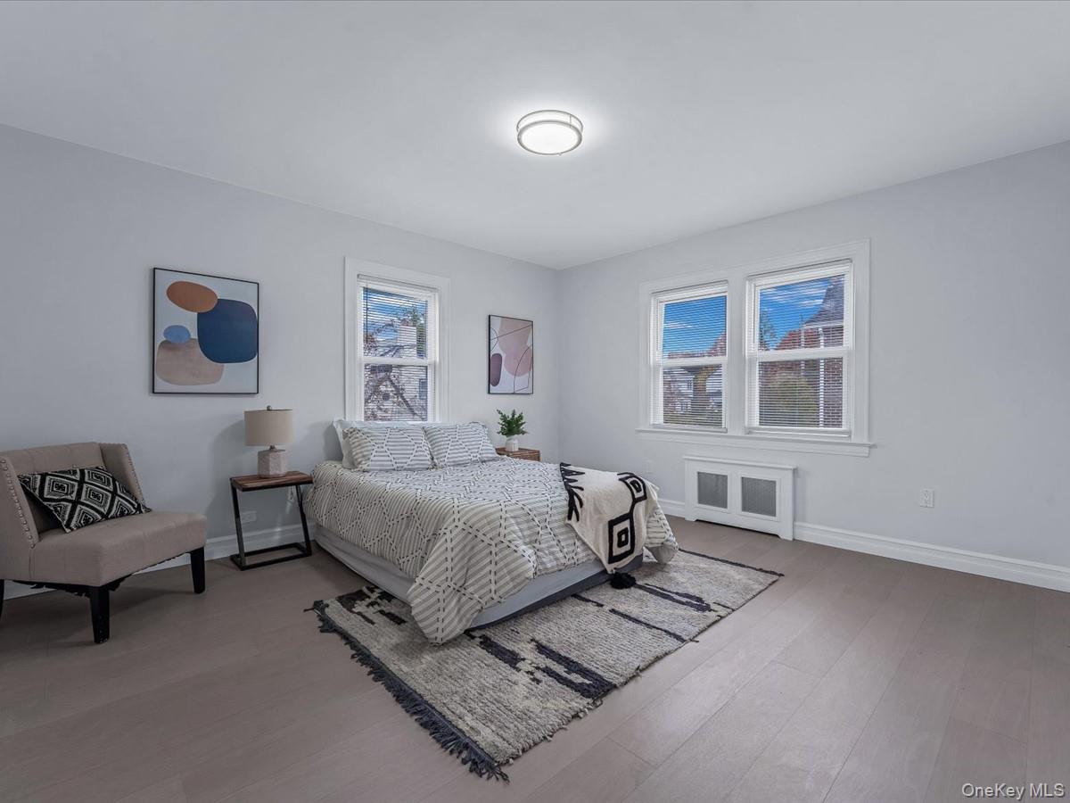 #15 photo, 62 Essex Road, Great Neck , NY 11023