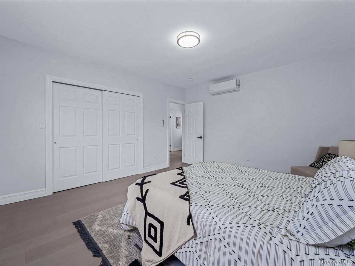 #16 photo, 62 Essex Road, Great Neck , NY 11023