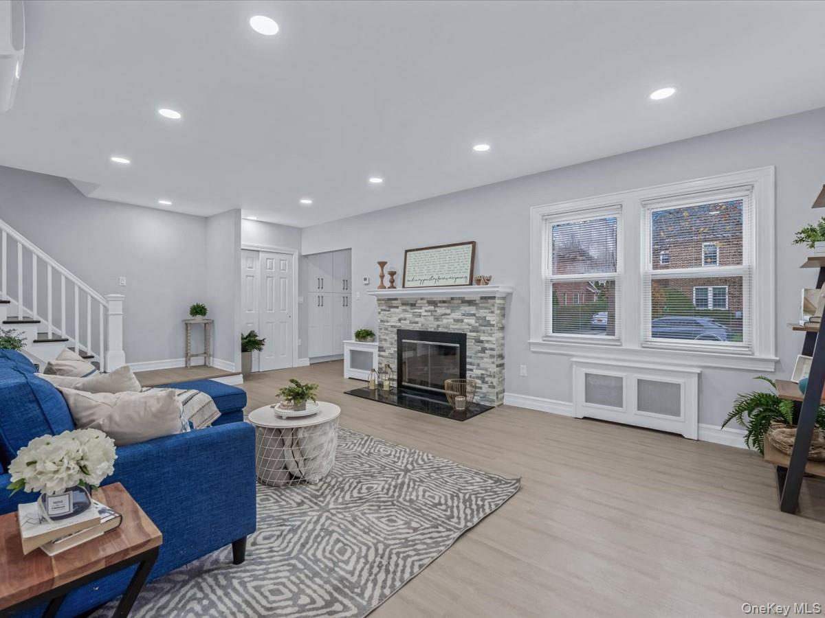 #5 photo, 62 Essex Road, Great Neck , NY 11023