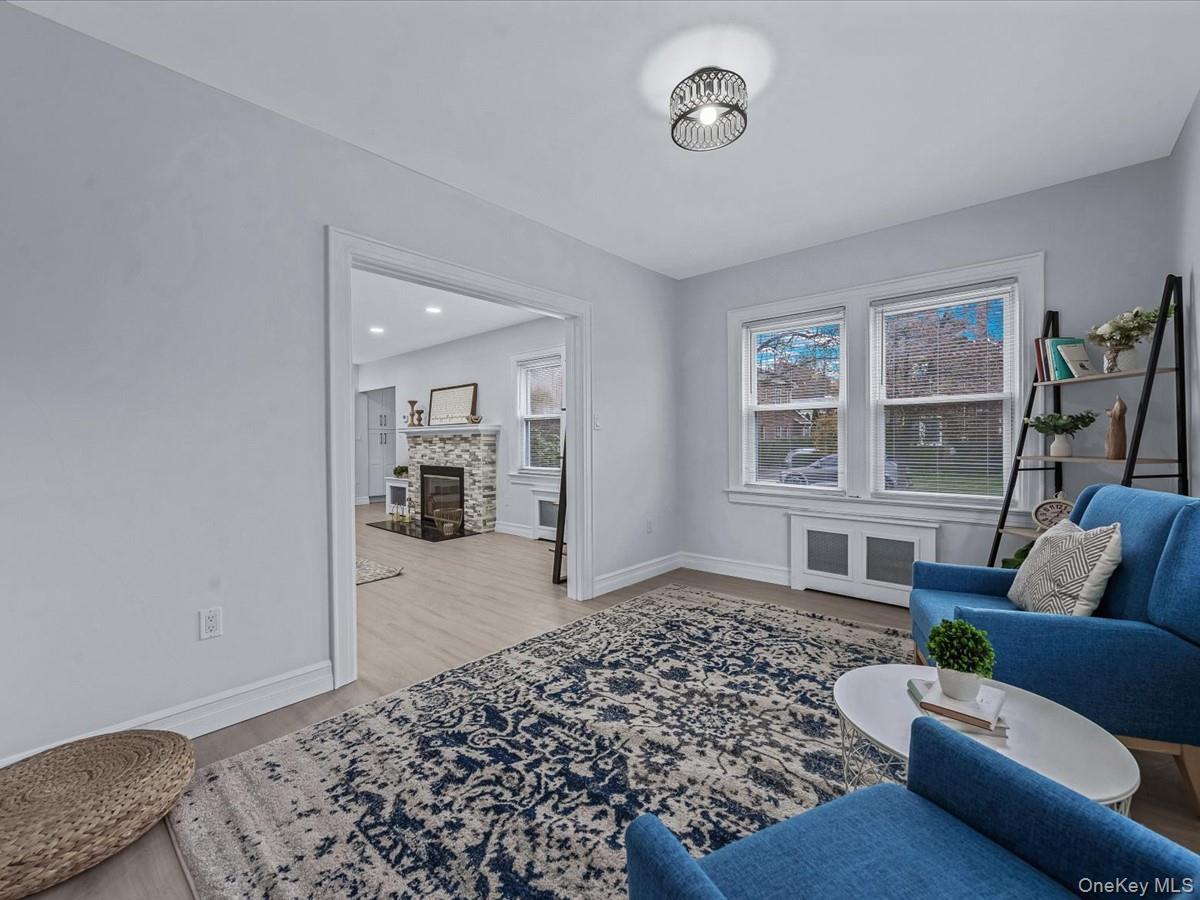 #7 photo, 62 Essex Road, Great Neck , NY 11023