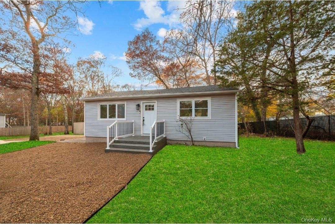 #5 photo, 16 Fife Drive, サフォーク郡 Coram , NY 11727