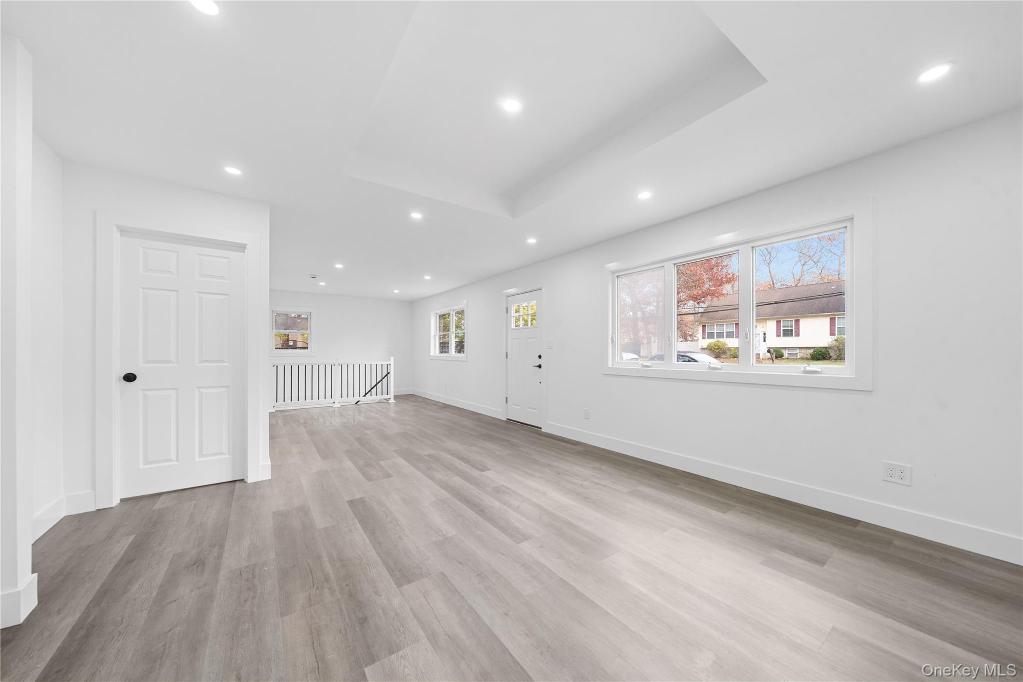 #8 photo, 16 Fife Drive, サフォーク郡 Coram , NY 11727